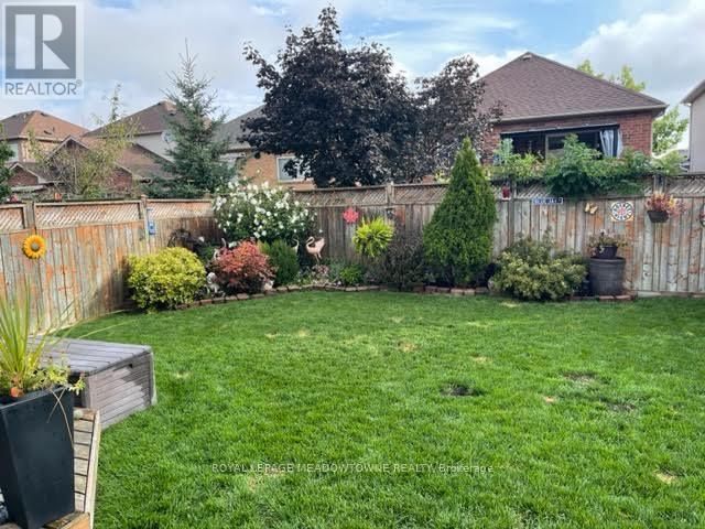 51 ROBERTSON DAVIES DRIVE Image 48