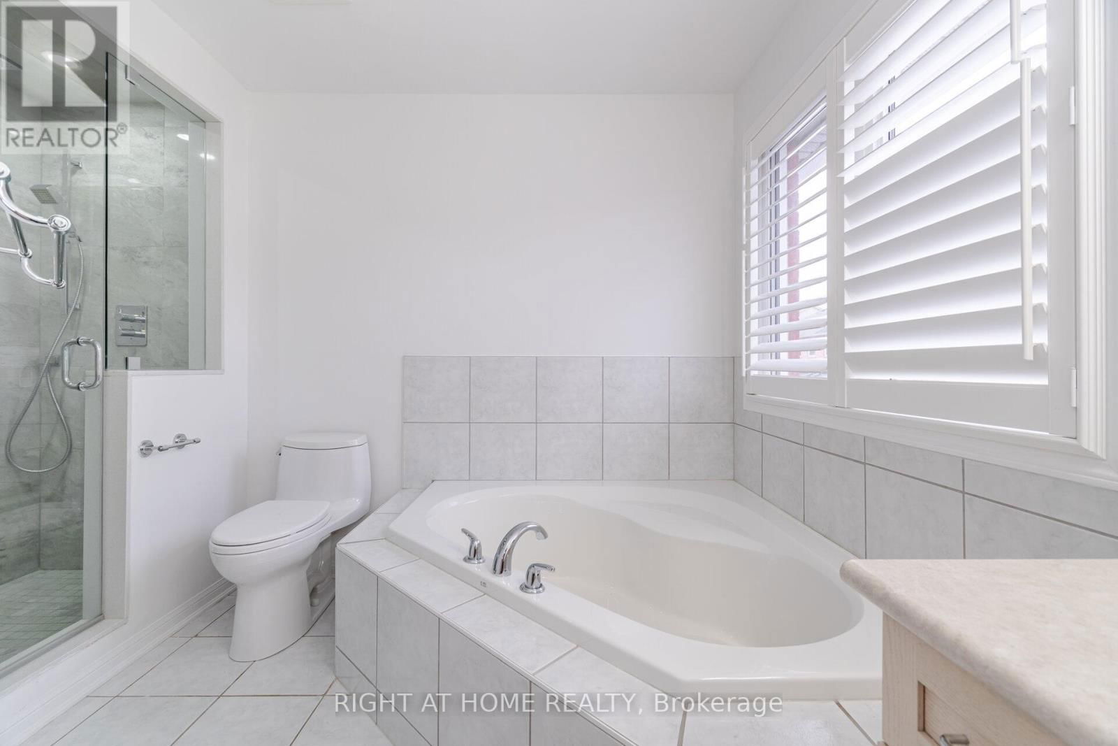 820 RAYNER COURT Image 17