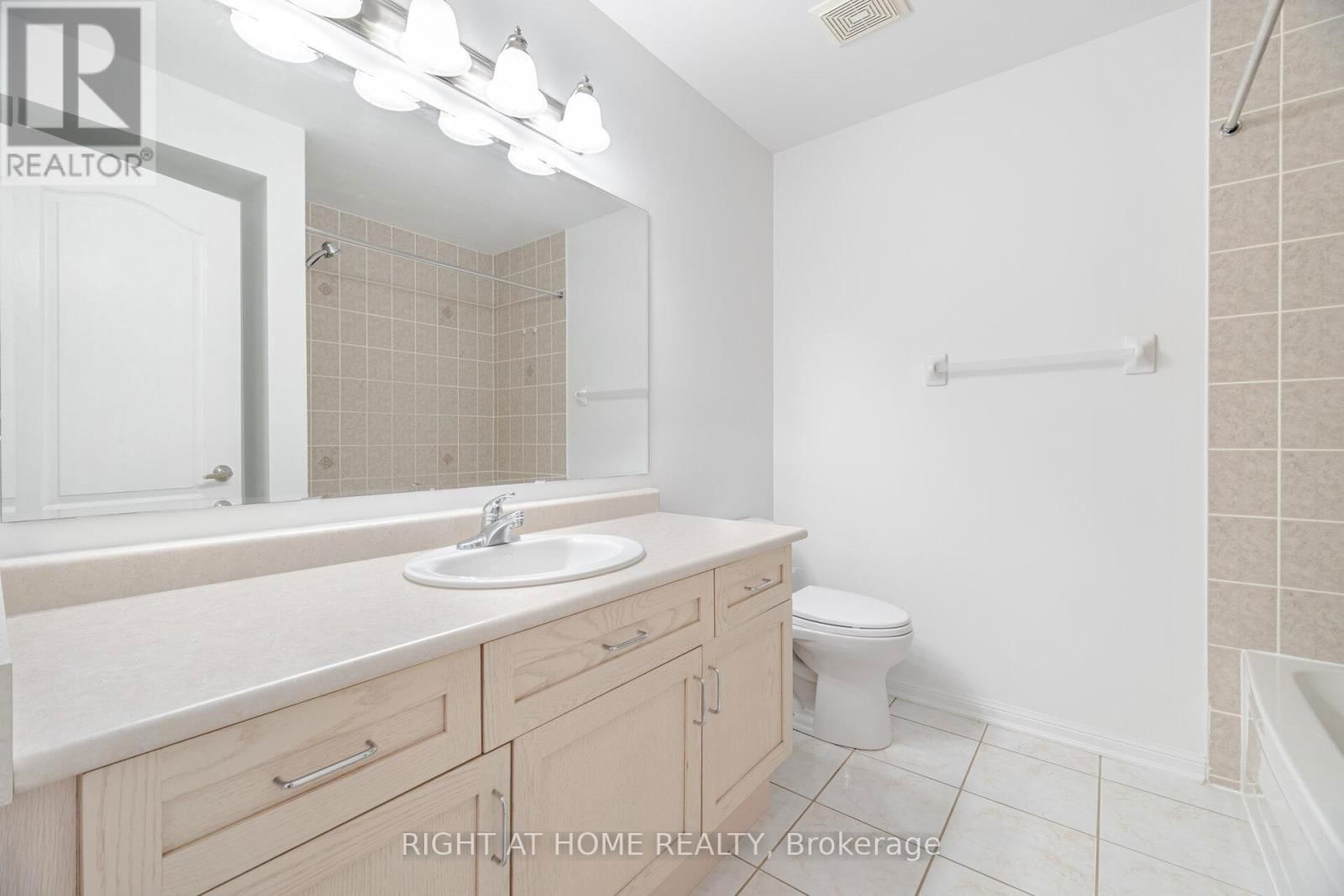 820 RAYNER COURT Image 26