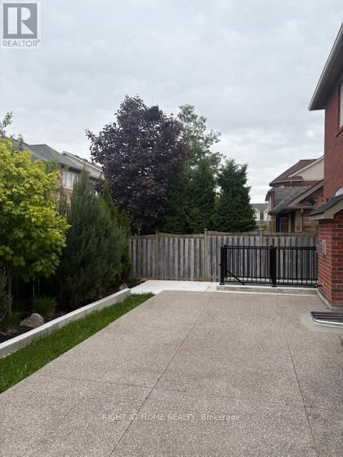 820 RAYNER COURT Image 38