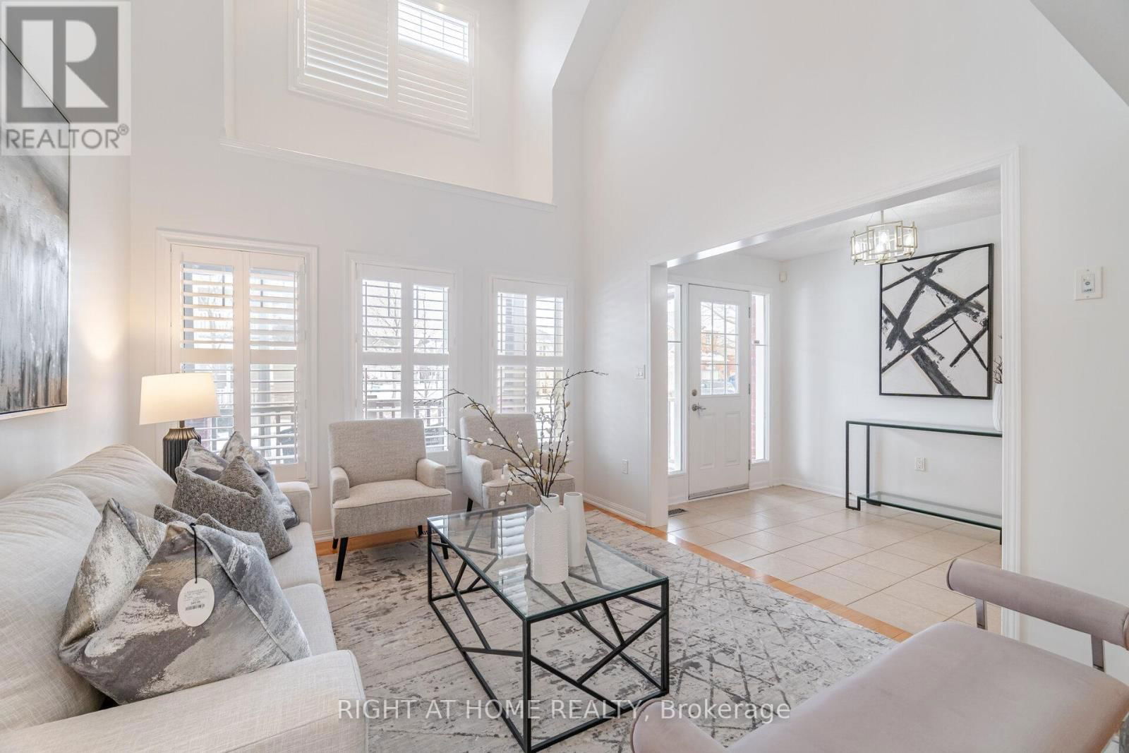 820 RAYNER COURT Image 4
