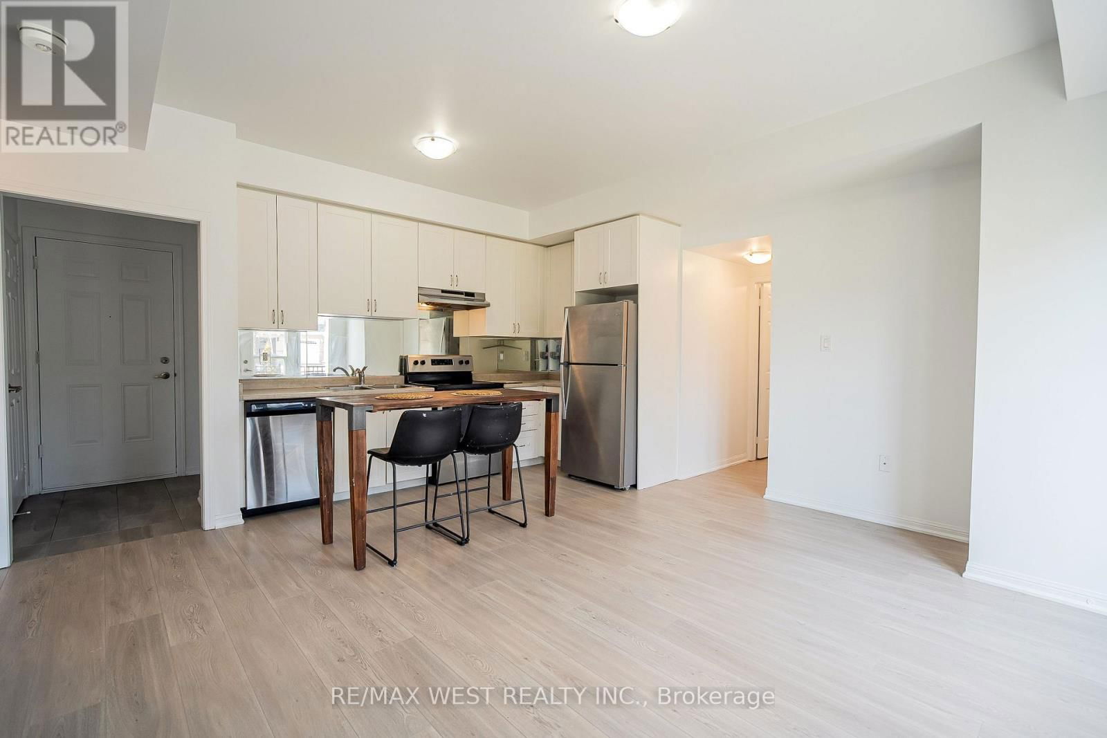 41 - 250 SUNNY MEADOW BOULEVARD Image 6