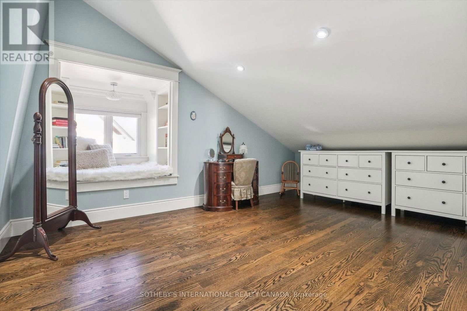 1662 ROUNDLEAF COURT Image 29