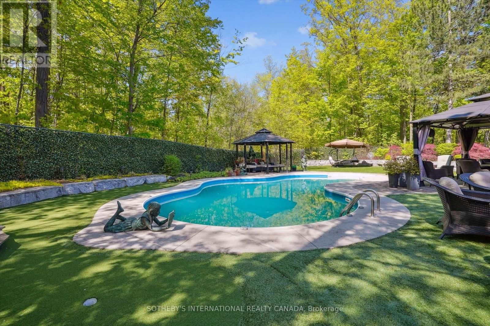 1662 ROUNDLEAF COURT Image 40