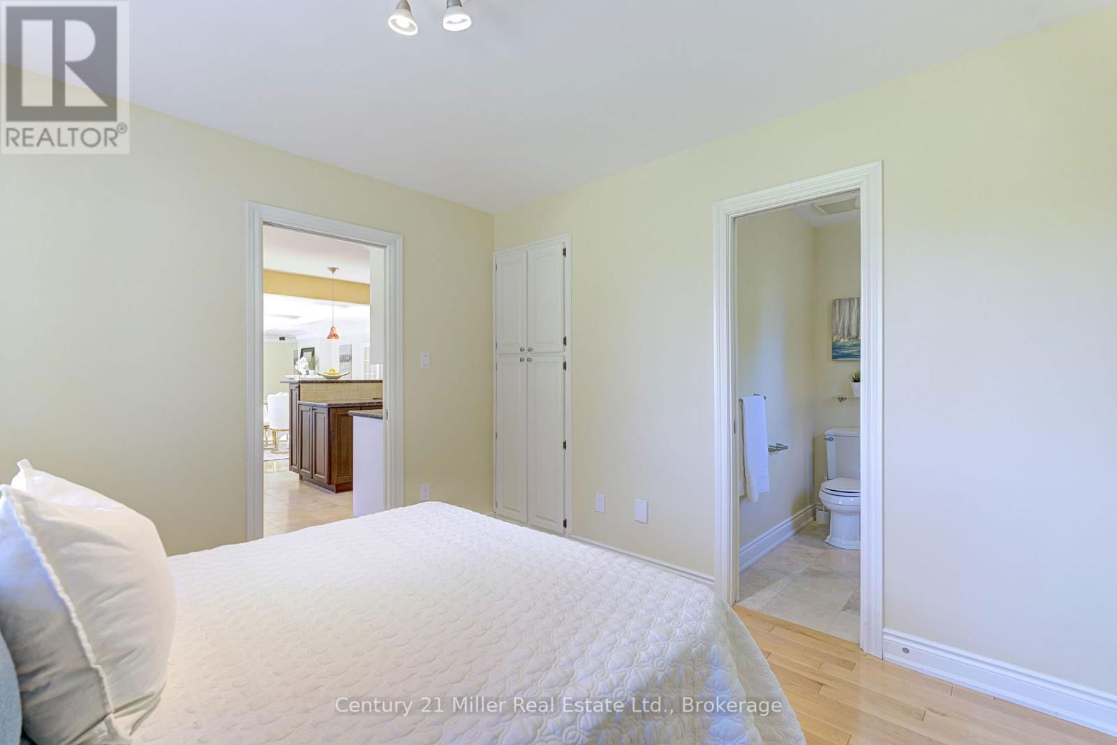 456 TOWNSEND AVENUE Image 30