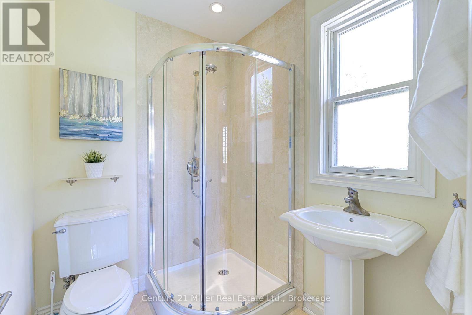 456 TOWNSEND AVENUE Image 31