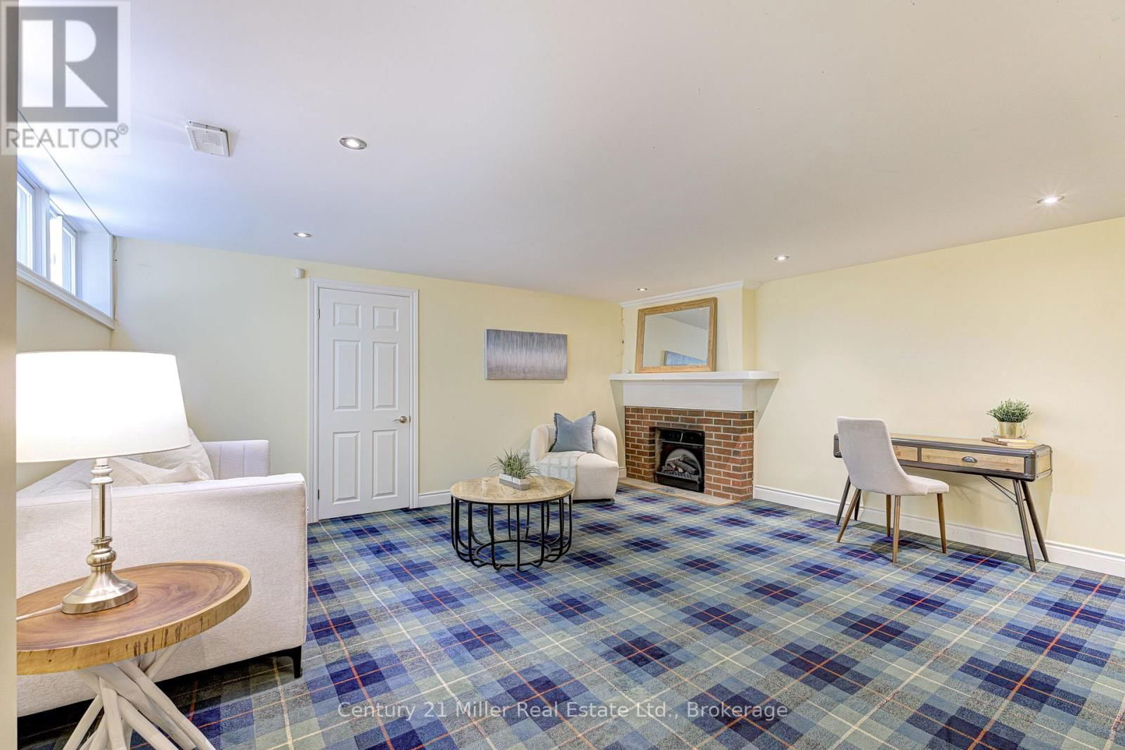 456 TOWNSEND AVENUE Image 35
