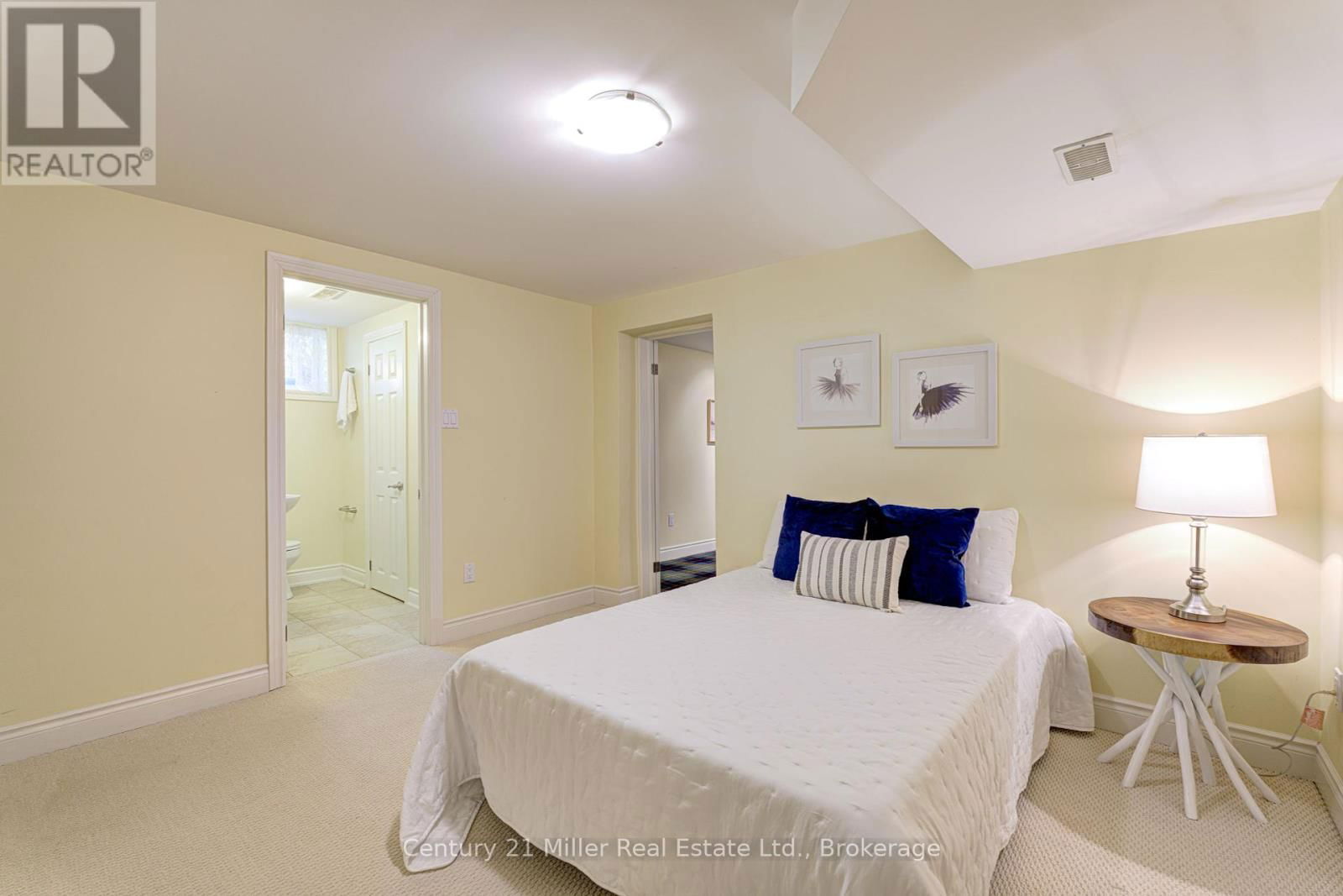 456 TOWNSEND AVENUE Image 36