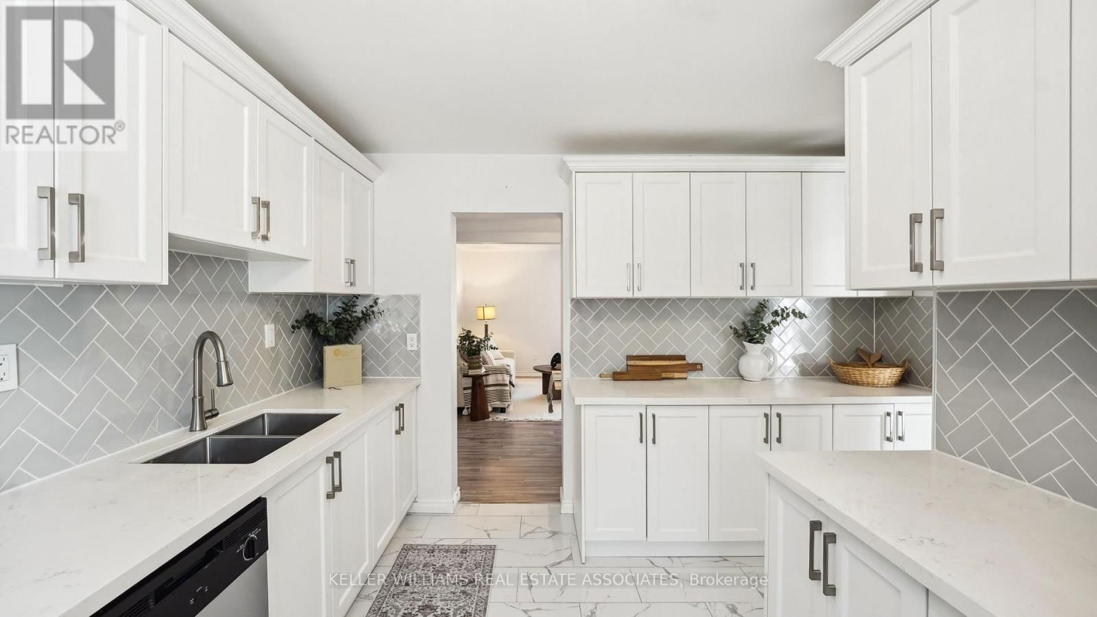 20 - 6855 GLEN ERIN DRIVE Image 3