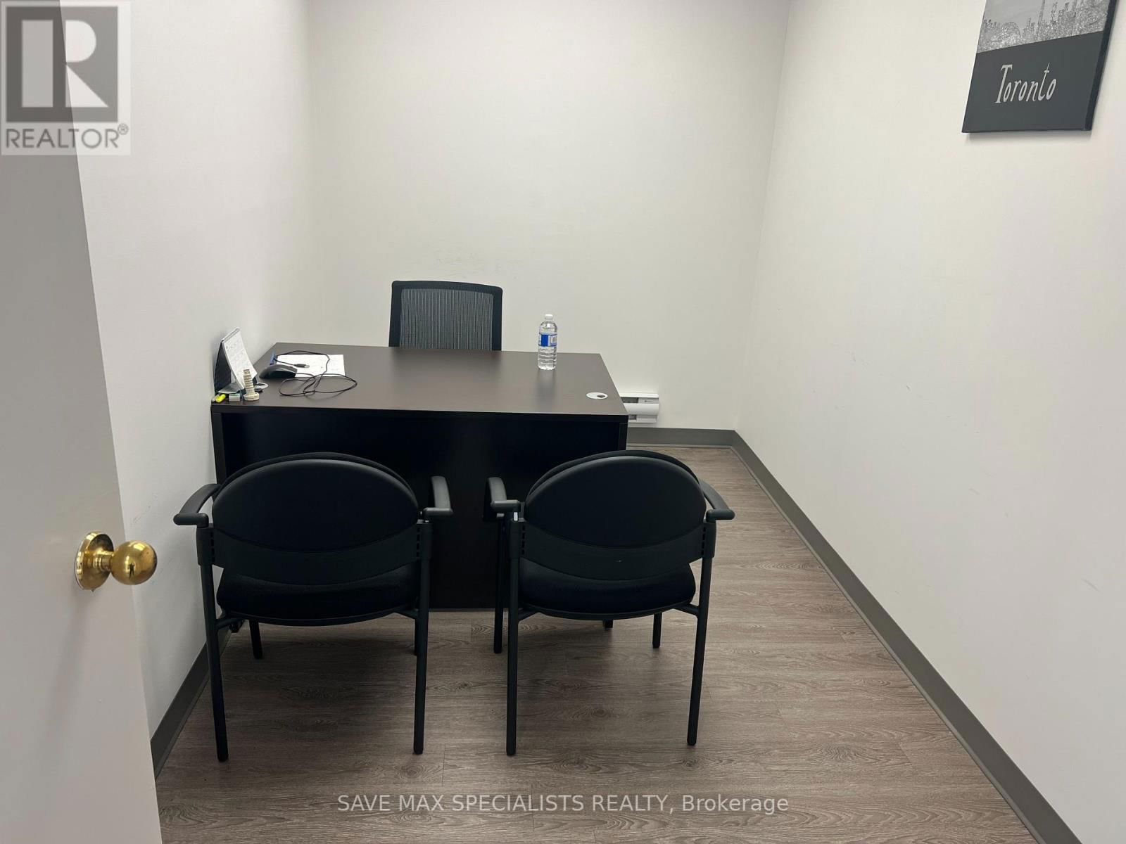 200 - 2595 SKYMARK AVENUE Image 15