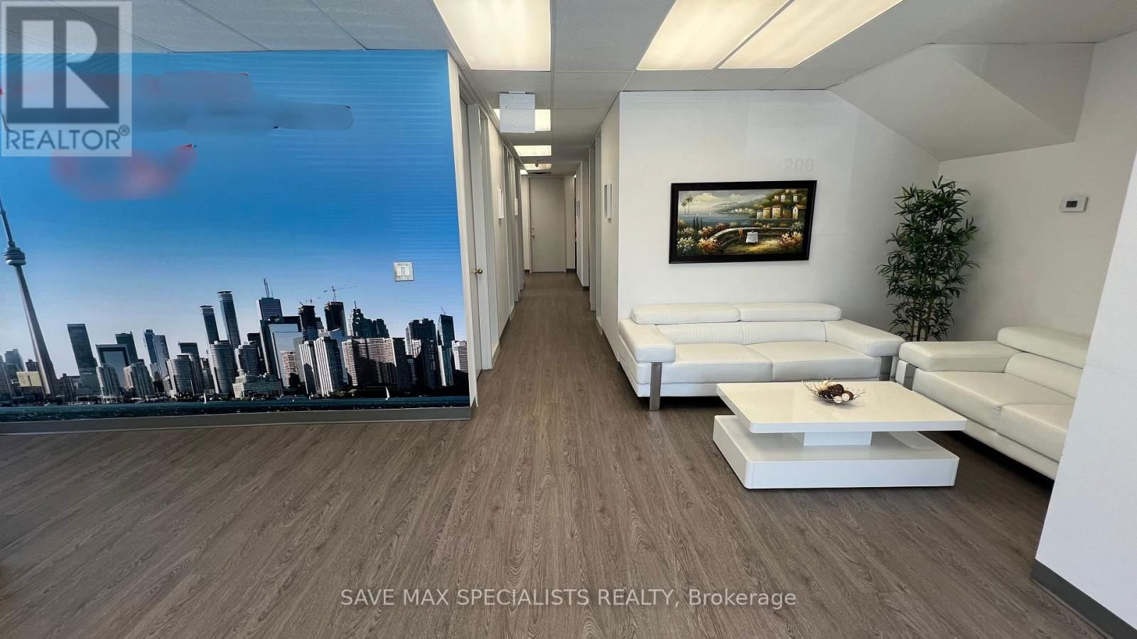 200 - 2595 SKYMARK AVENUE Image 7