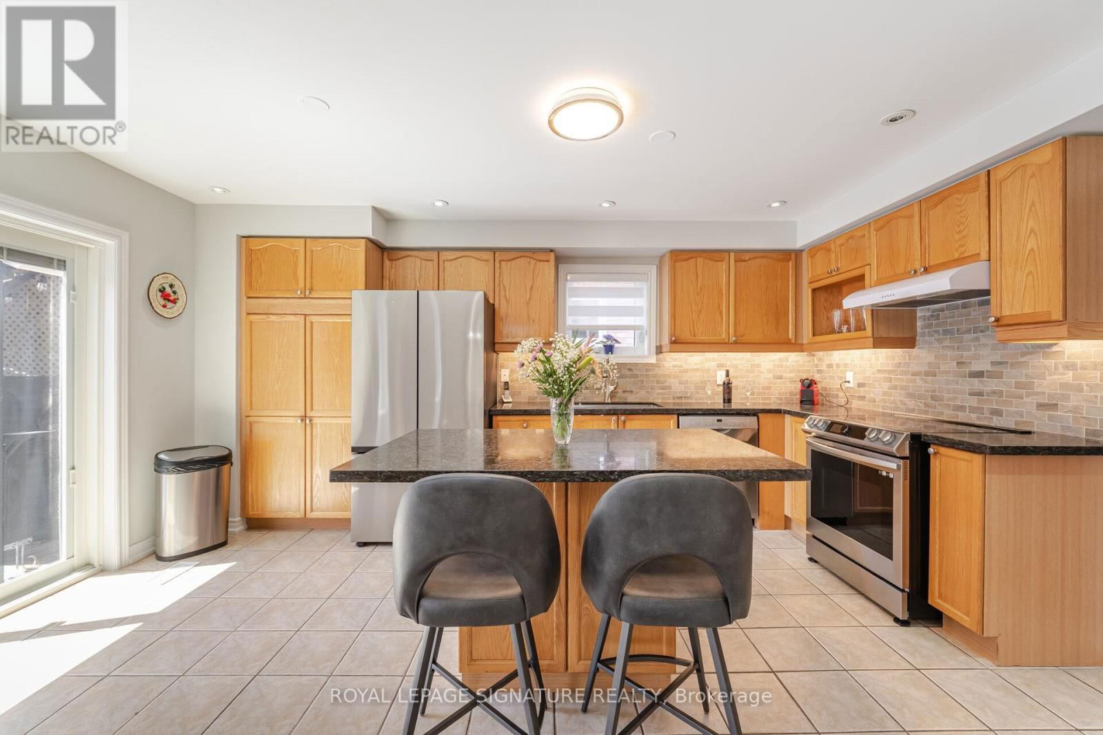 206 VAN SCOTT DRIVE Image 15