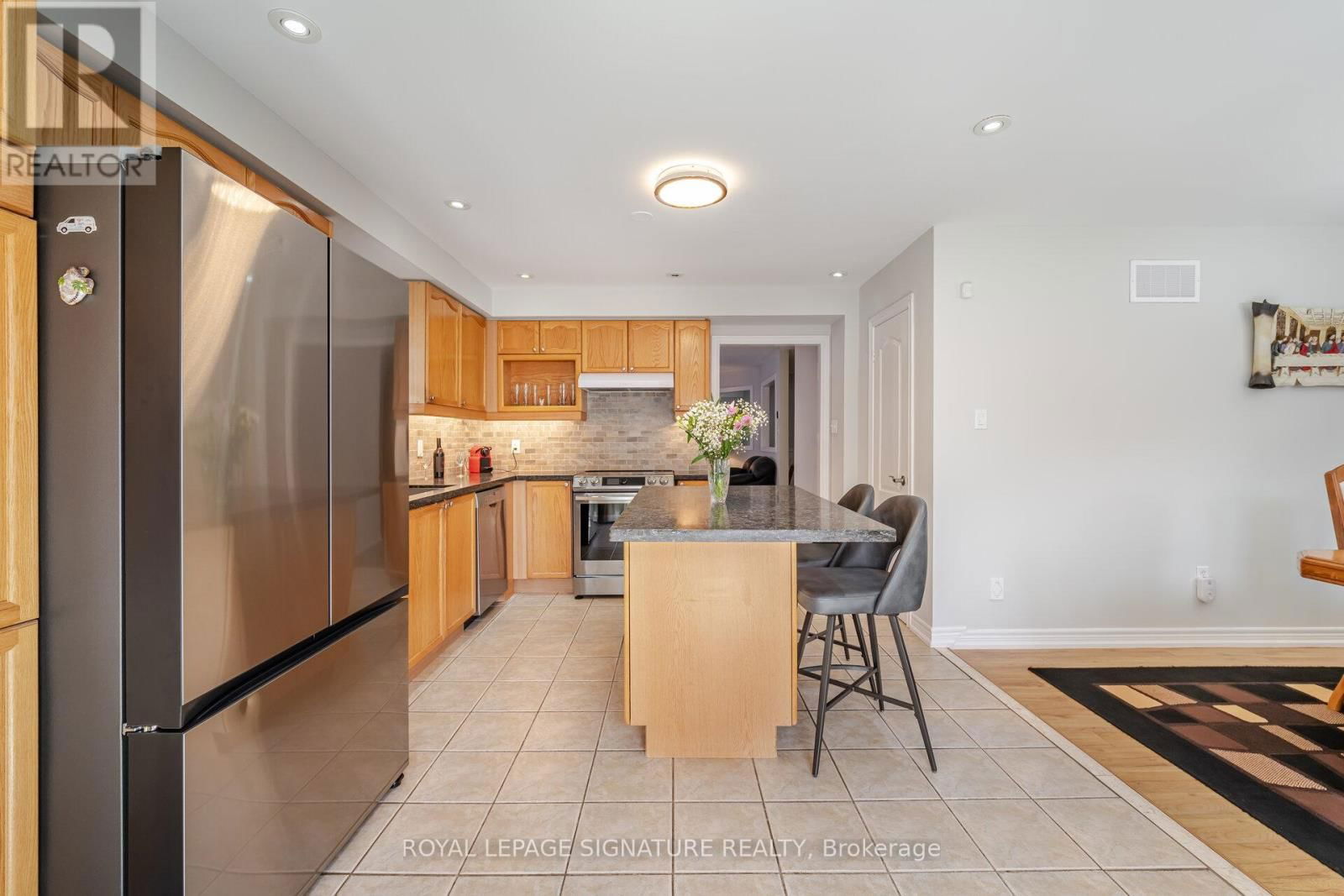 206 VAN SCOTT DRIVE Image 17