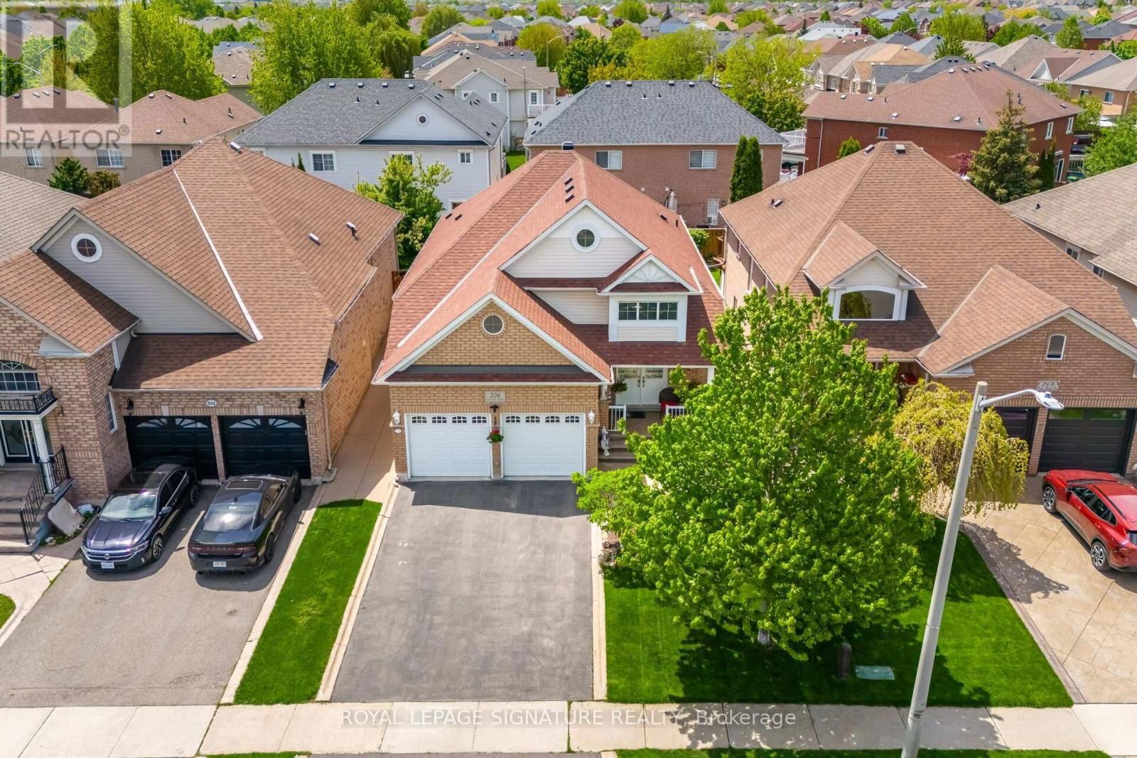 206 VAN SCOTT DRIVE Image 2
