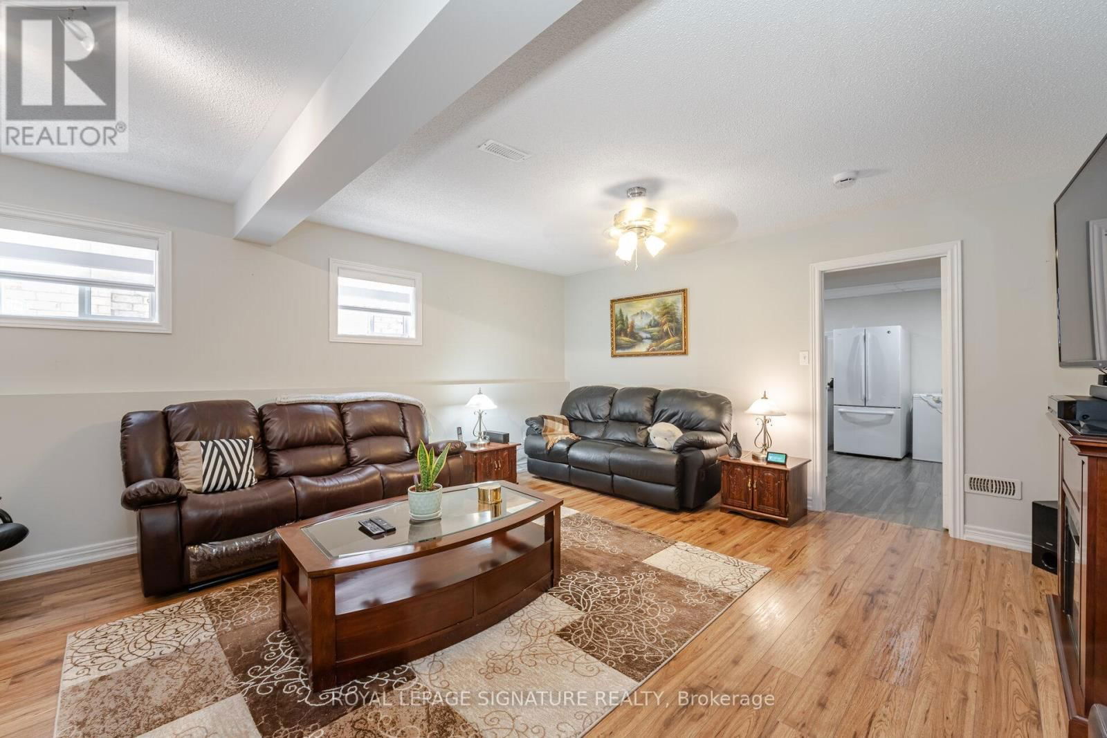 206 VAN SCOTT DRIVE Image 33