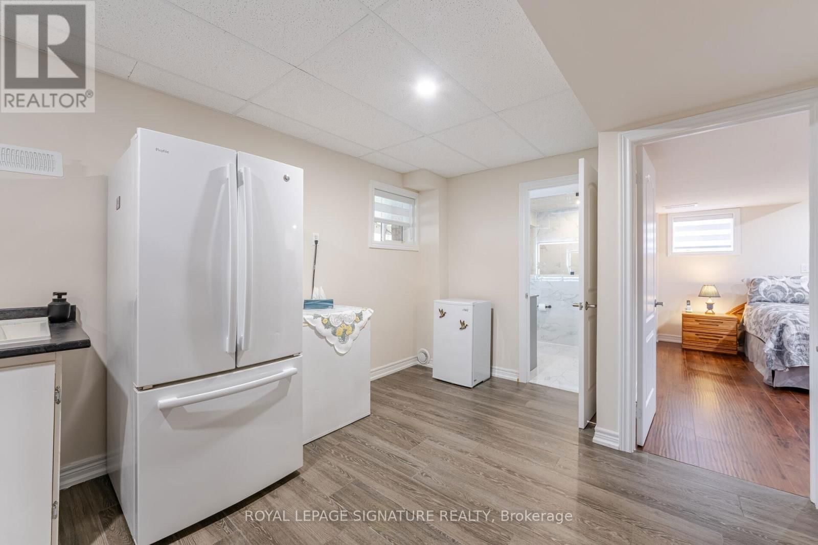 206 VAN SCOTT DRIVE Image 35