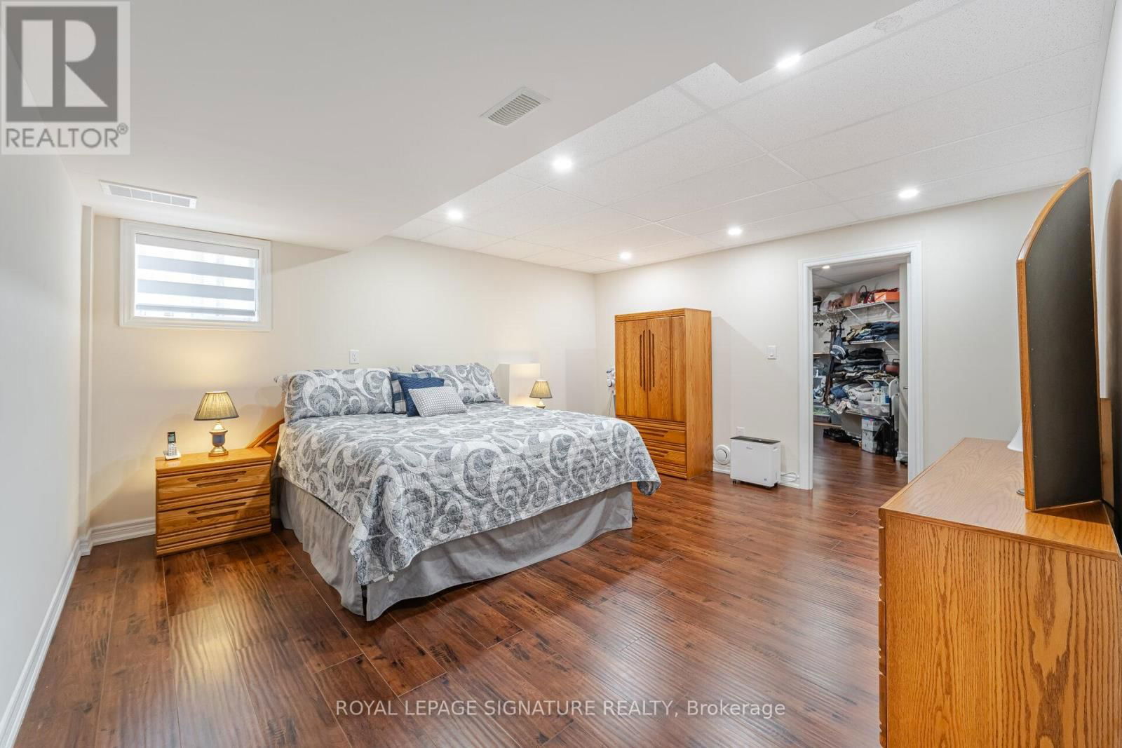206 VAN SCOTT DRIVE Image 36