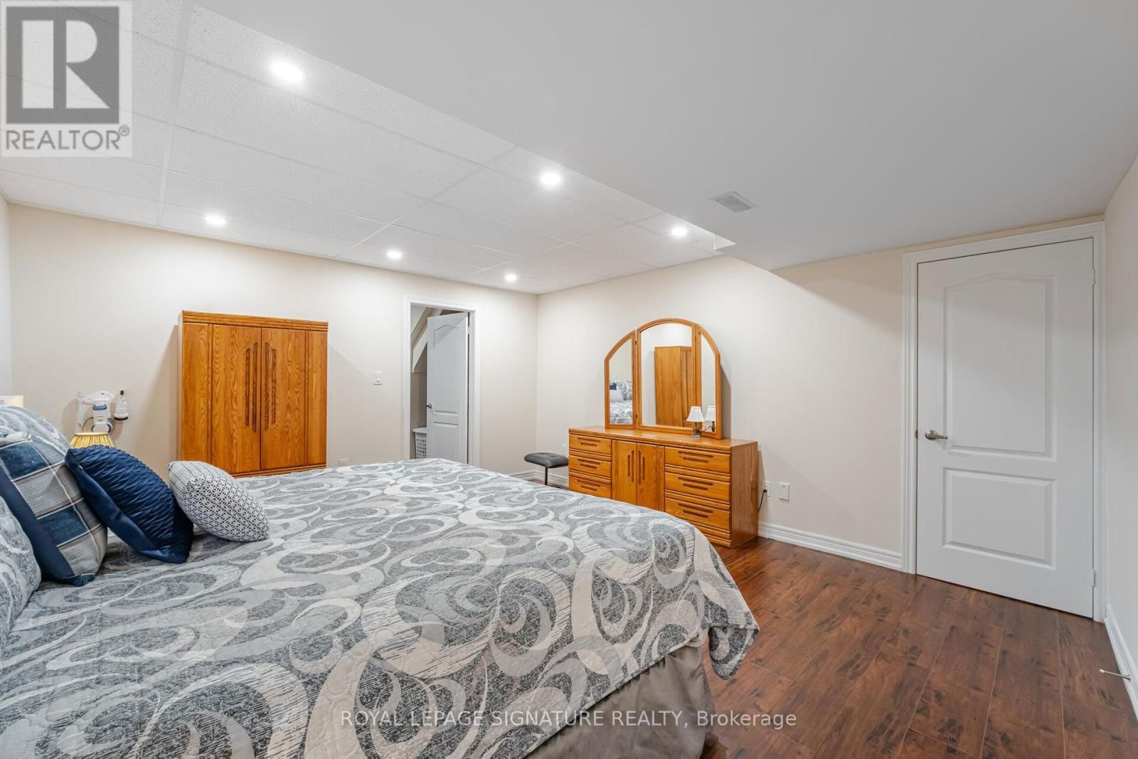 206 VAN SCOTT DRIVE Image 38