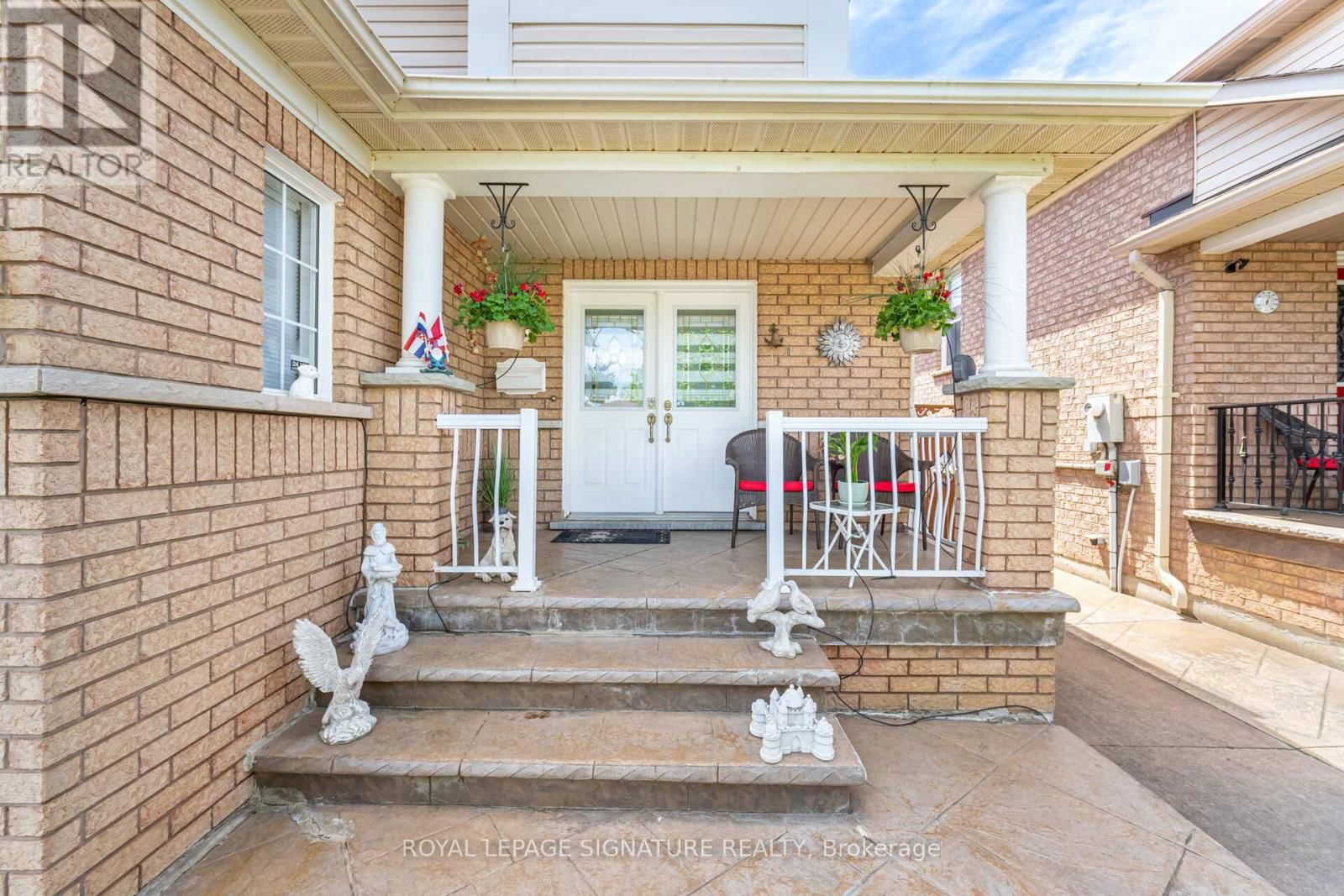 206 VAN SCOTT DRIVE Image 4