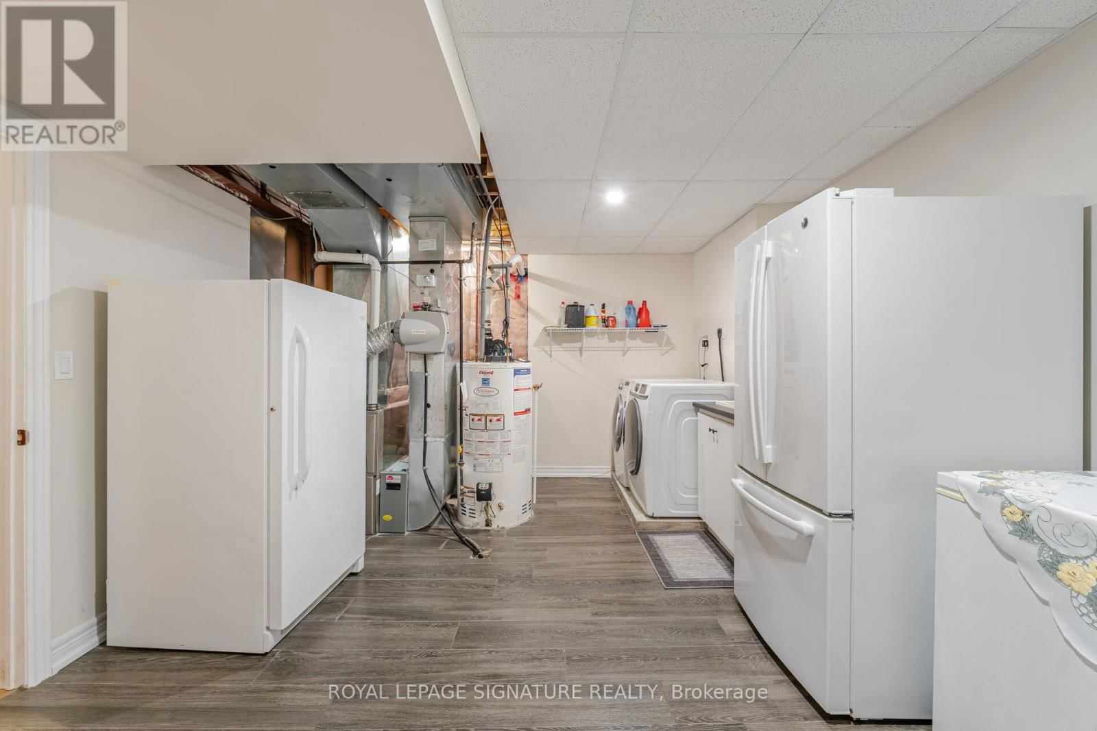 206 VAN SCOTT DRIVE Image 42