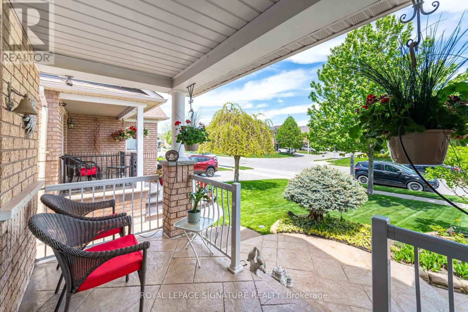 206 VAN SCOTT DRIVE Image 5