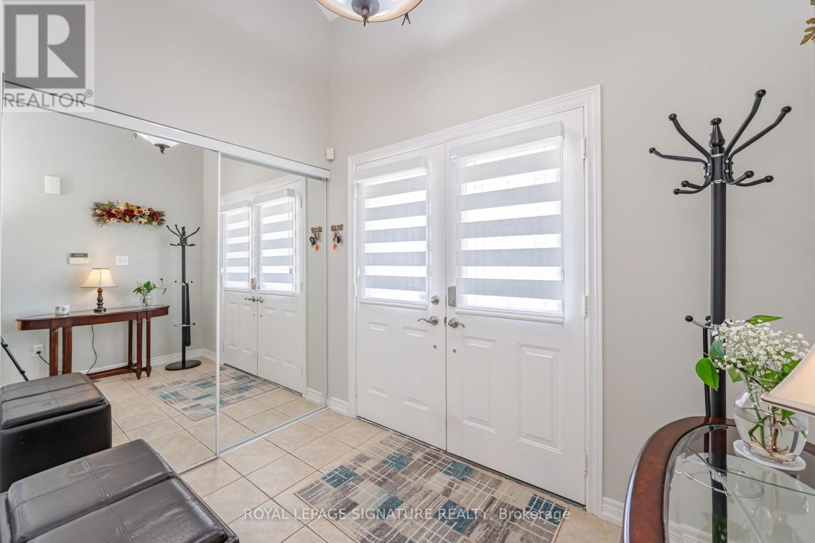 206 VAN SCOTT DRIVE Image 6
