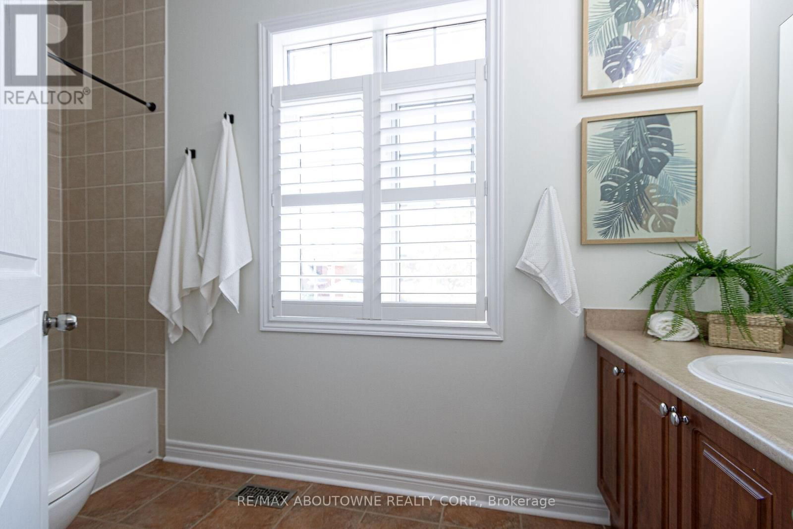 2209 FALLING GREEN DRIVE Image 31