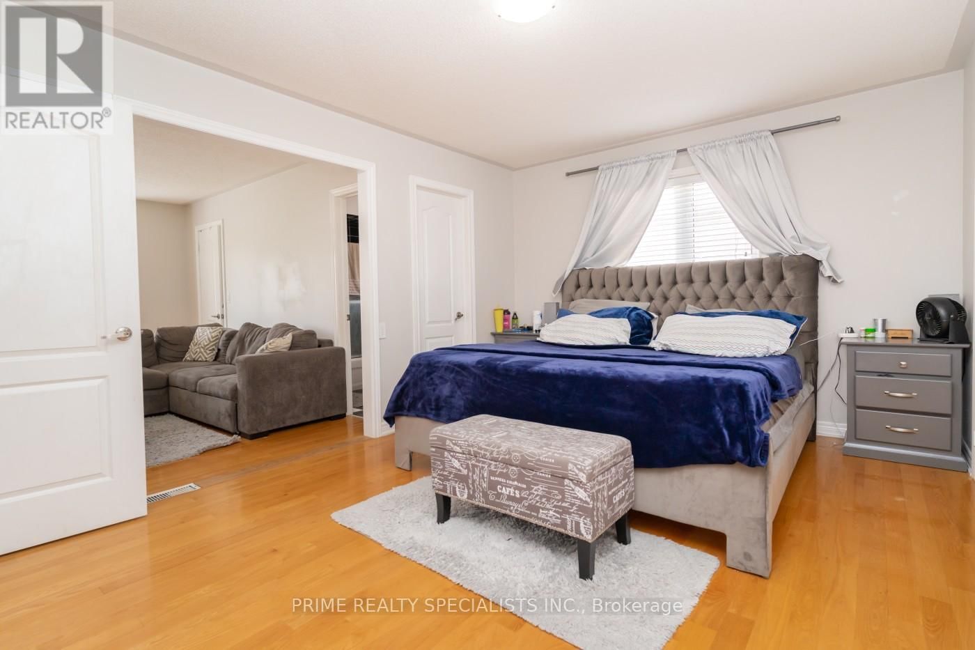 50 GALLUCCI CRESCENT Image 24