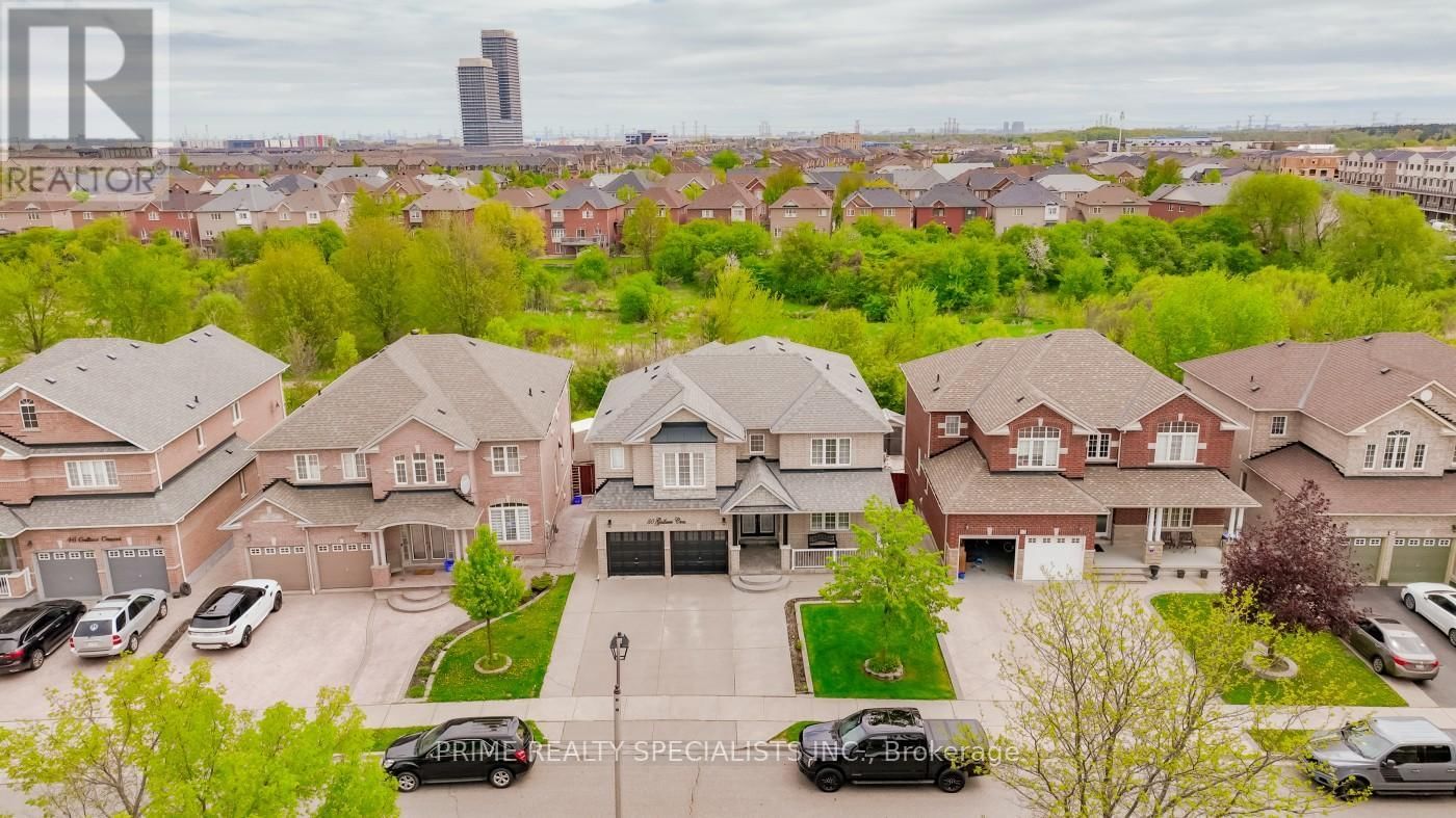 50 GALLUCCI CRESCENT Image 33