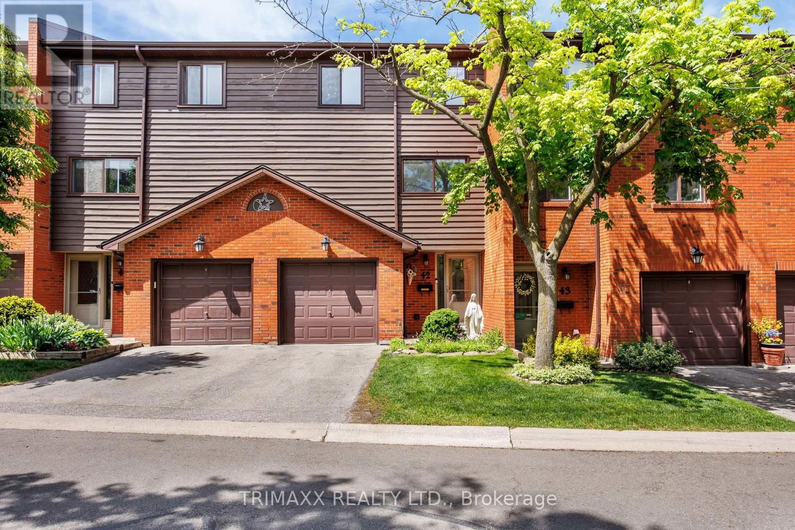 42 - 4165 FIELDGATE DRIVE Image 2
