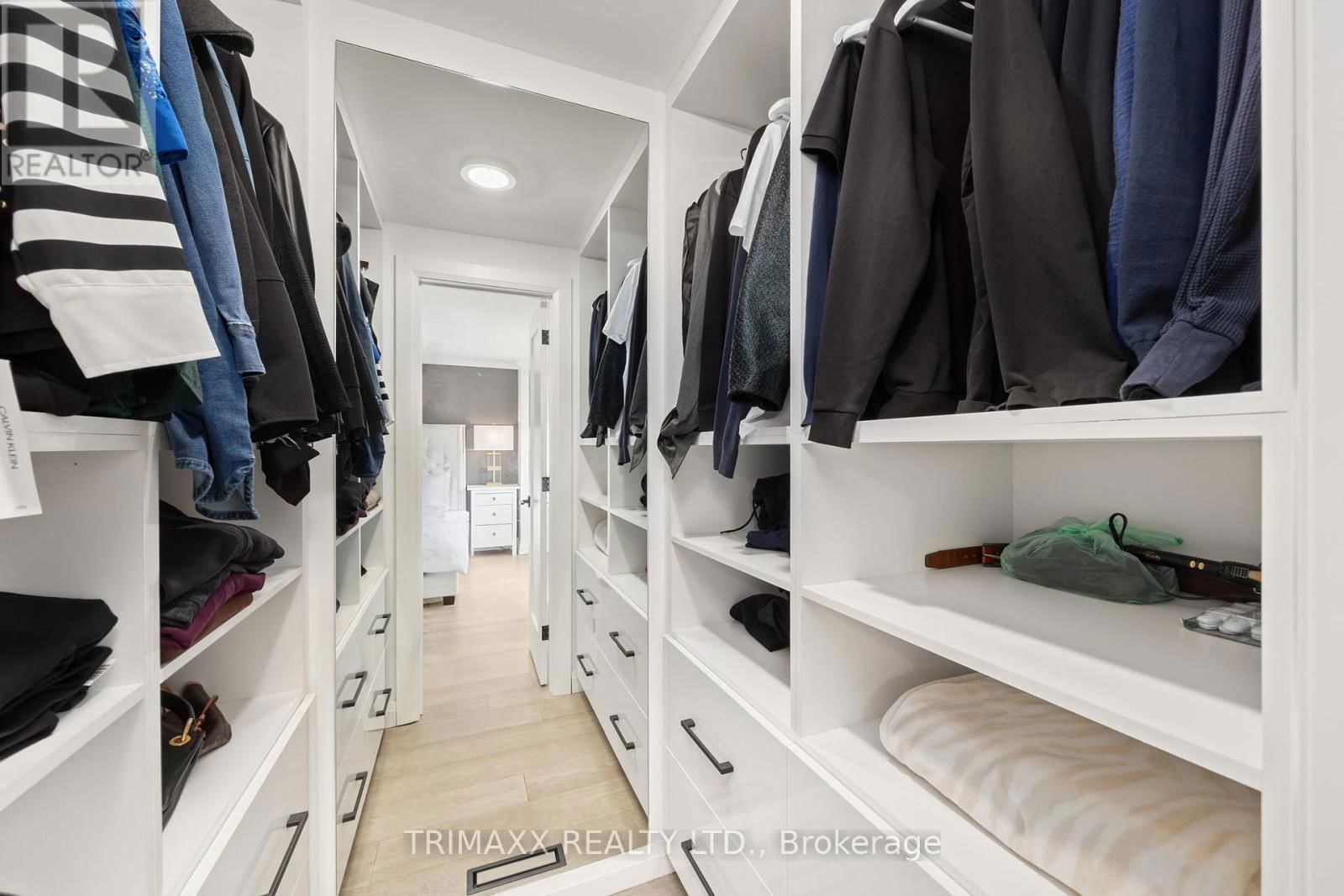42 - 4165 FIELDGATE DRIVE Image 34