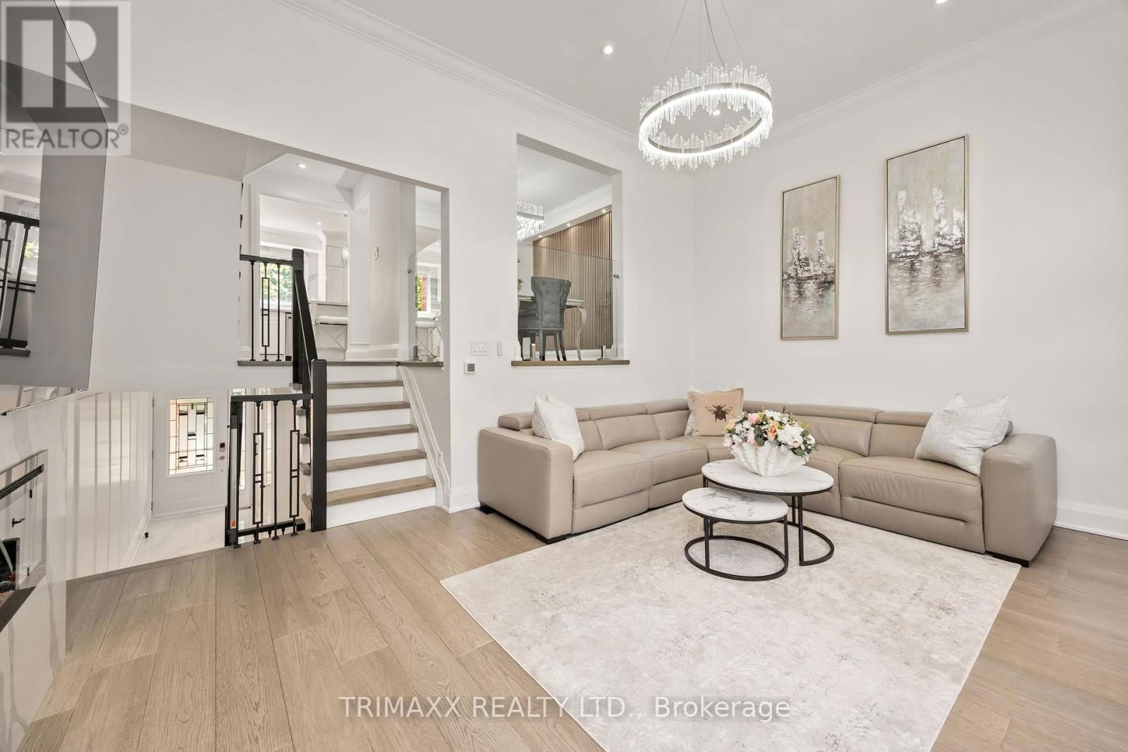 42 - 4165 FIELDGATE DRIVE Image 9
