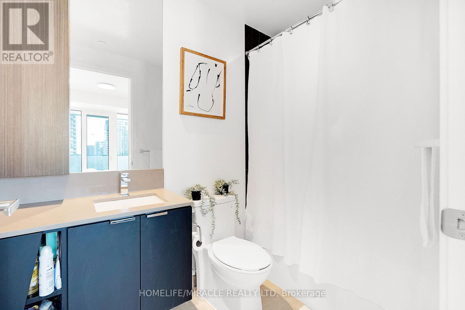 2001 - 3883 QURATZ ROAD Image 22