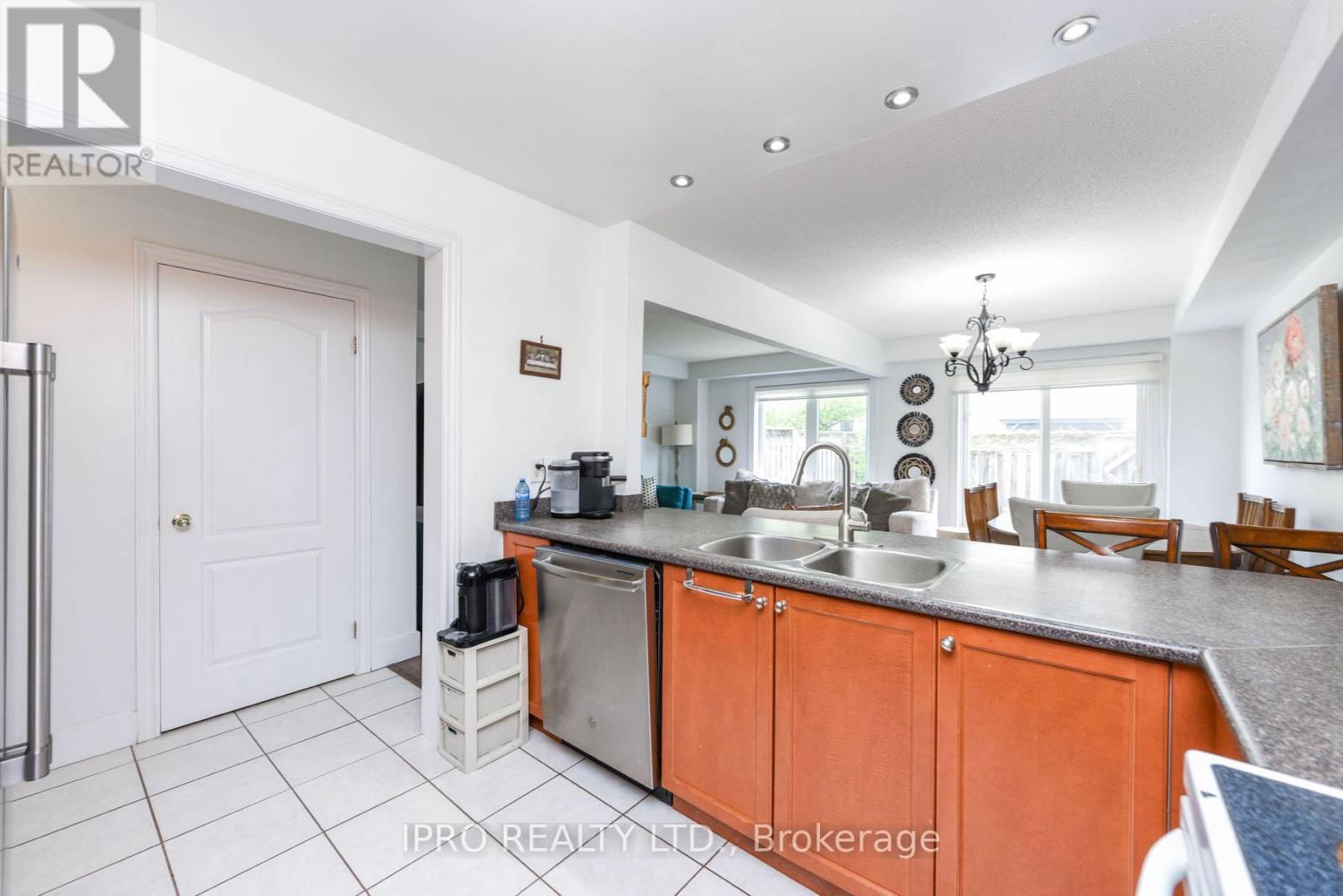 17 - 4055 FOREST RUN AVENUE Image 18