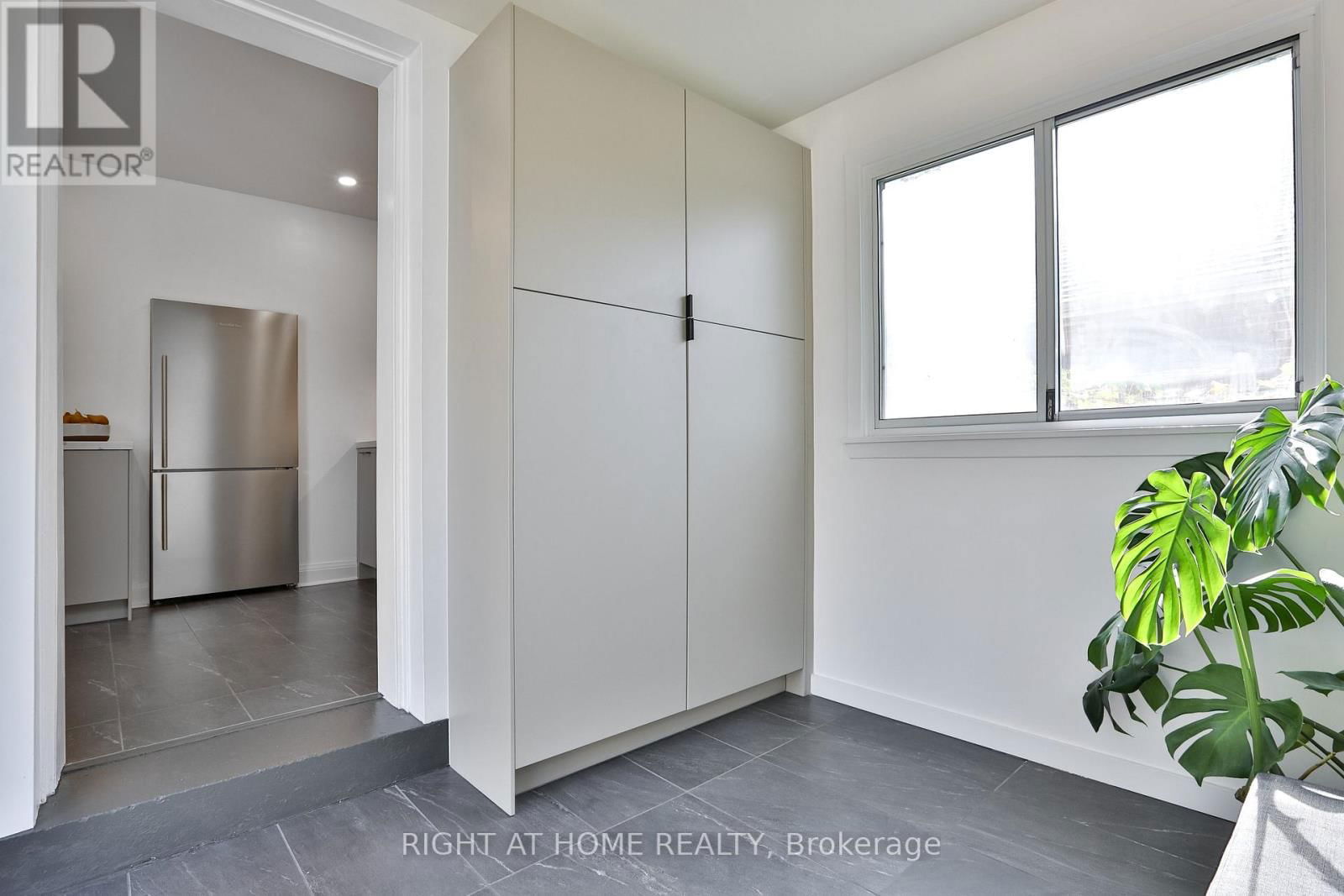 20 AMESBURY DRIVE Image 14