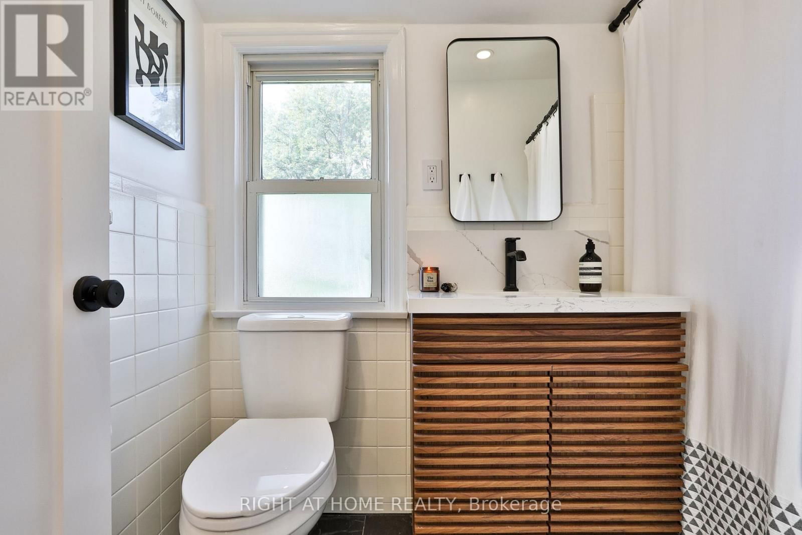 20 AMESBURY DRIVE Image 23