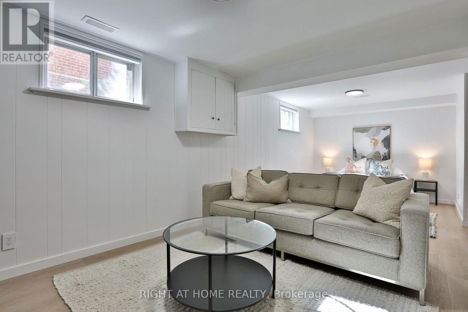 20 AMESBURY DRIVE Image 30
