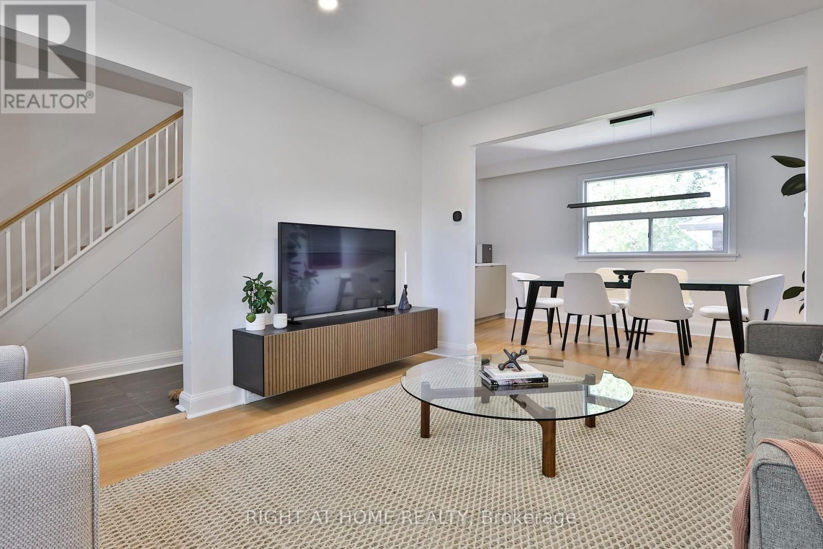 20 AMESBURY DRIVE Image 4