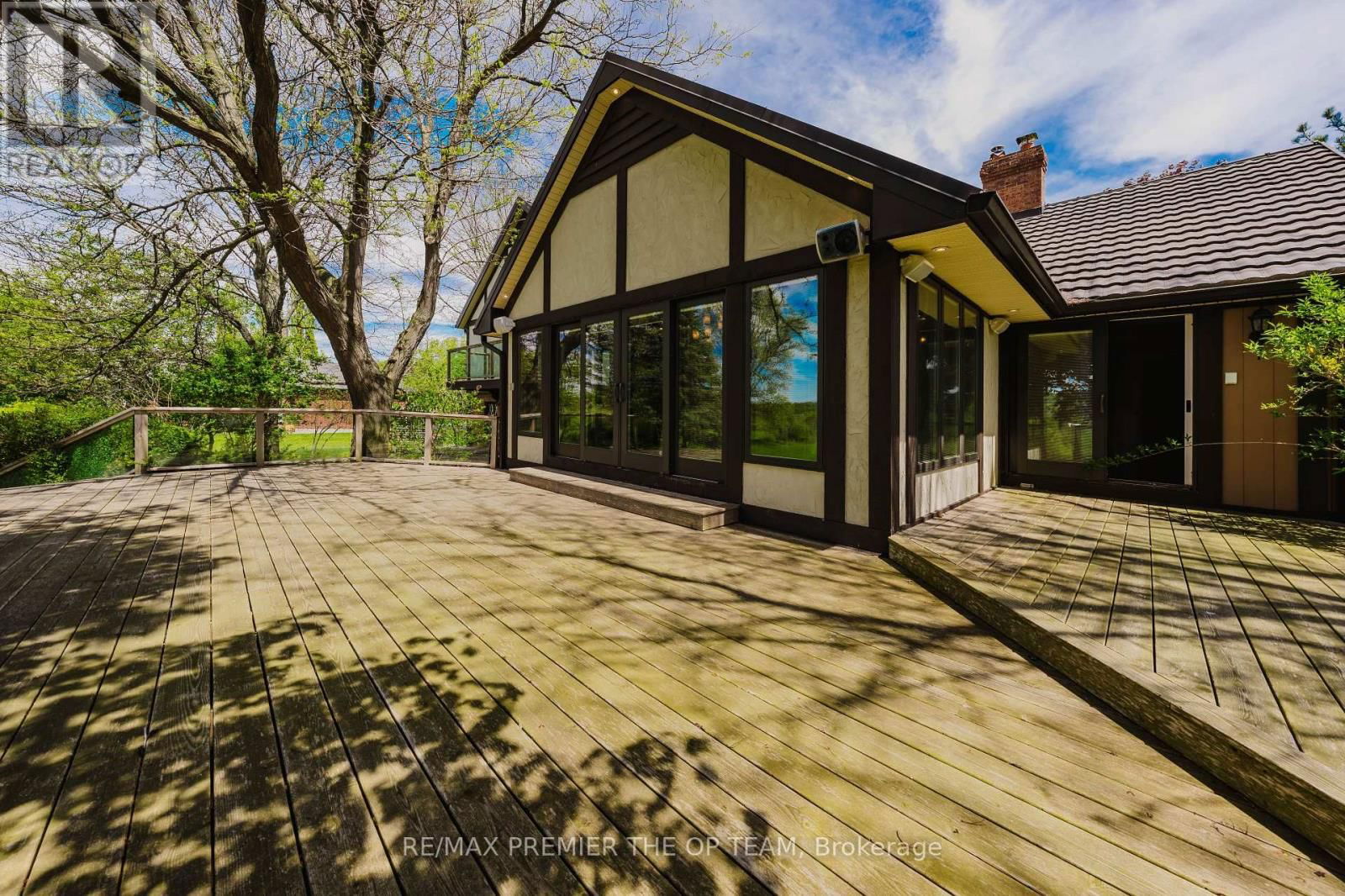 18 INGLEVIEW DRIVE Image 11