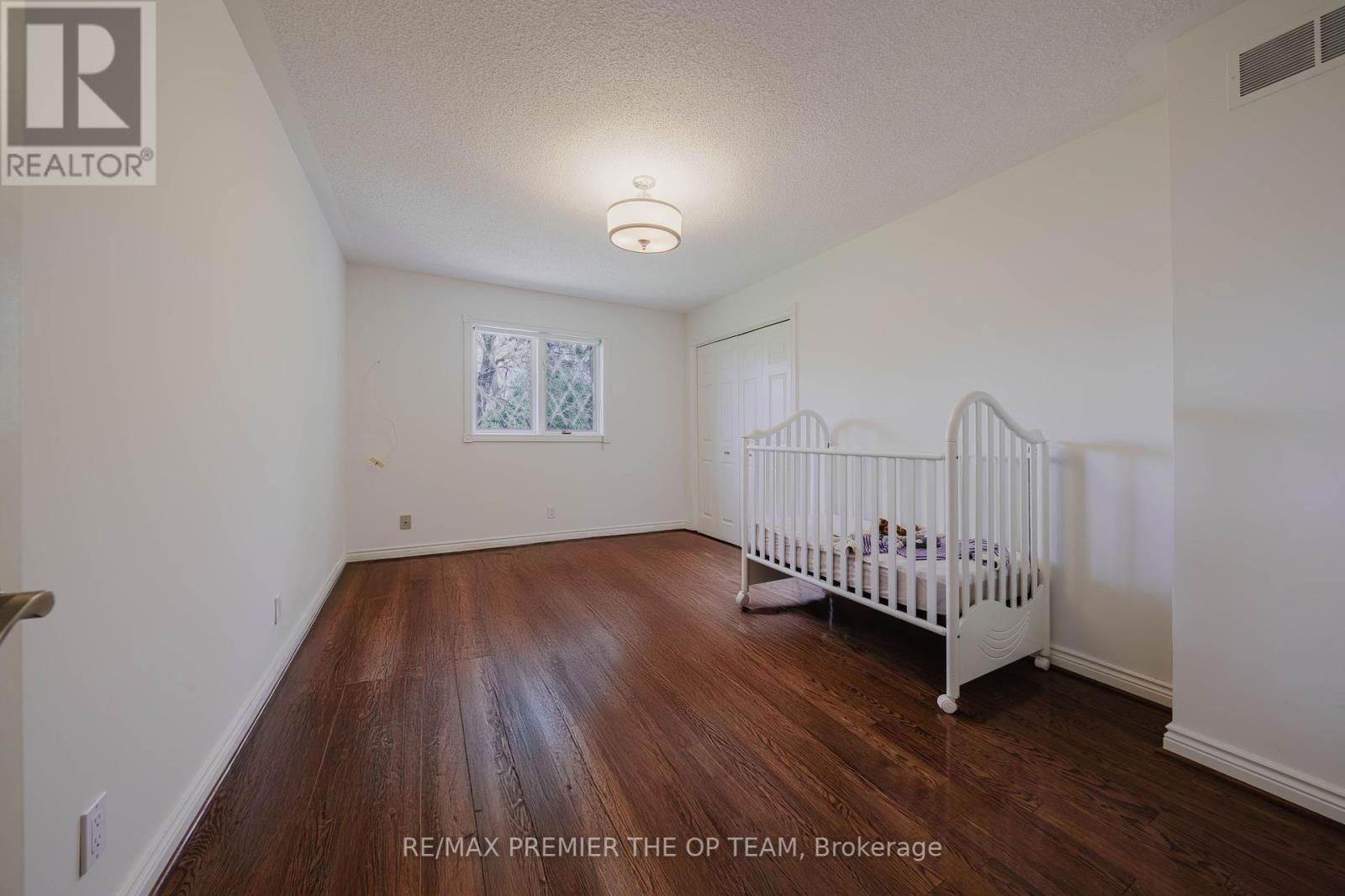 18 INGLEVIEW DRIVE Image 24