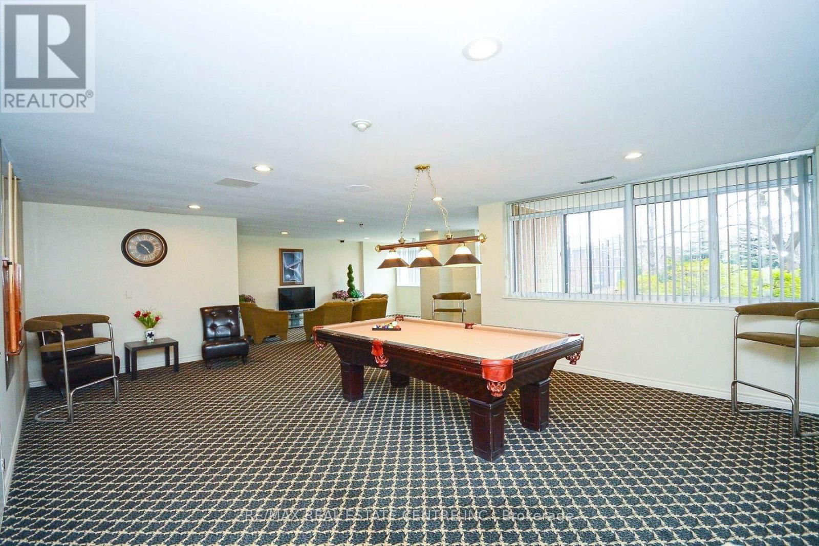 907 - 300 WEBB DRIVE Image 5
