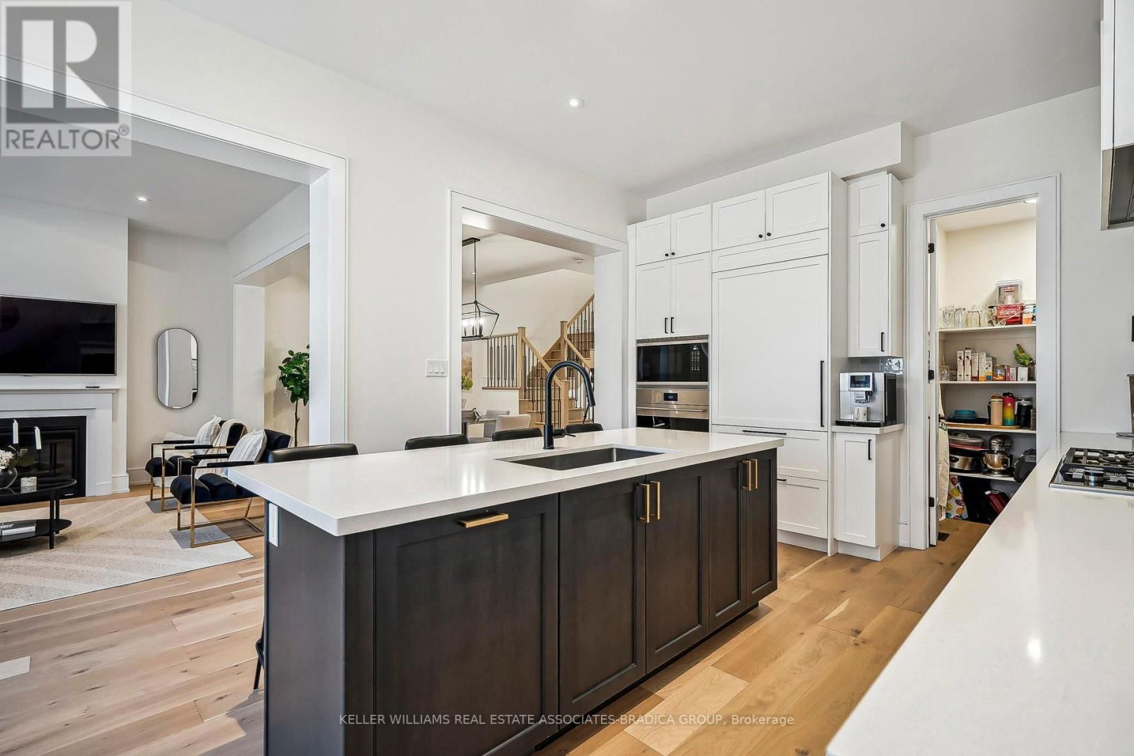 46 BOULTON TRAIL Image 10