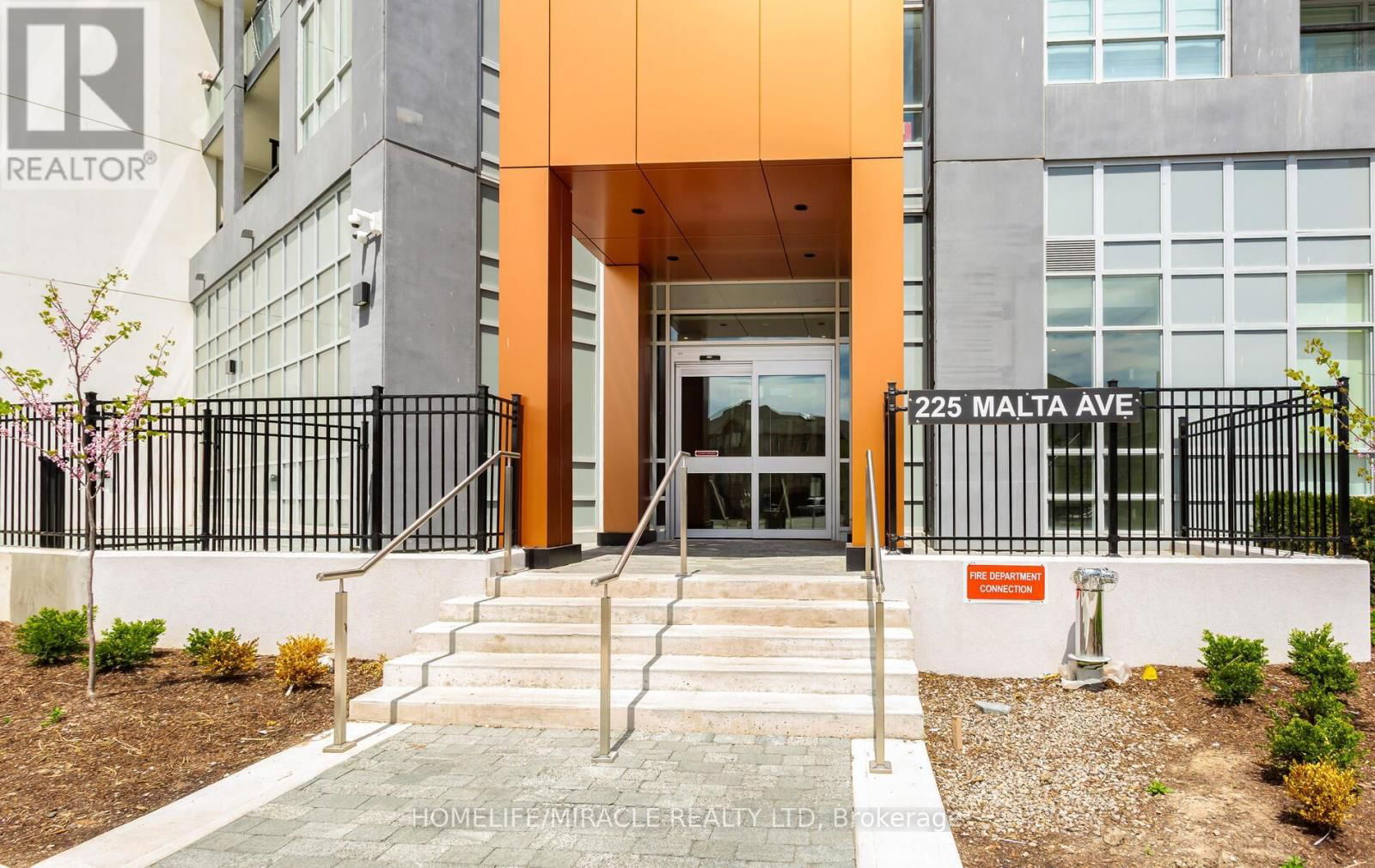 705 - 225 MALTA AVENUE Image 3