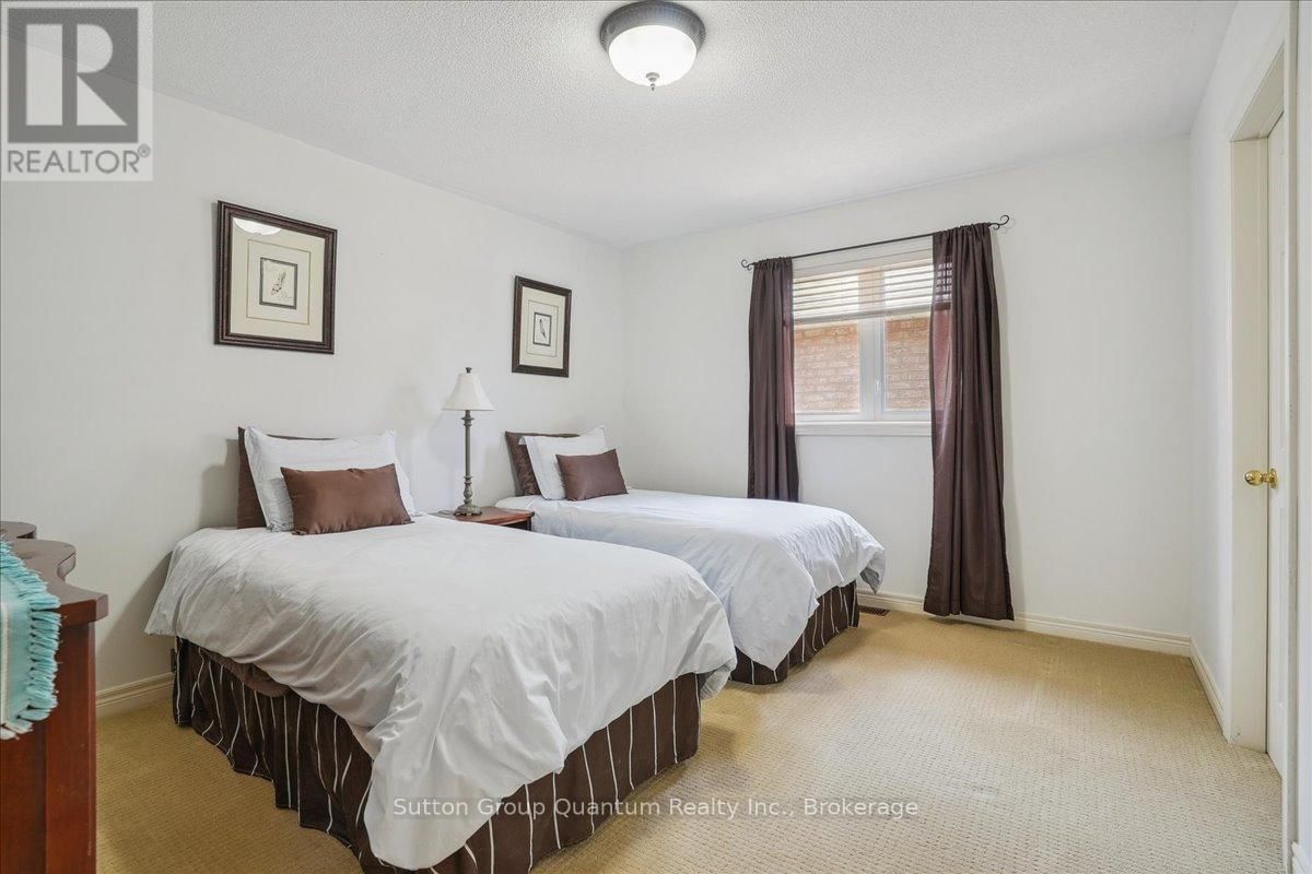 2477 LONGRIDGE CRESCENT Image 27