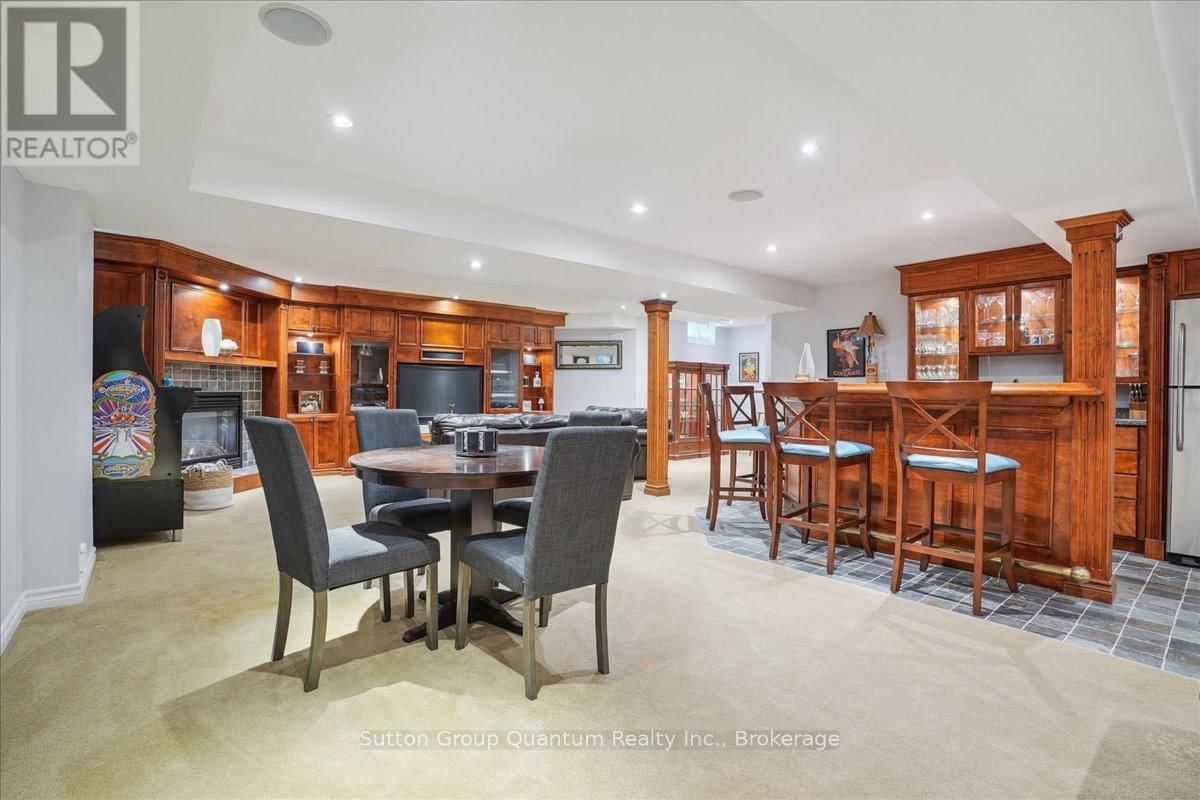 2477 LONGRIDGE CRESCENT Image 31