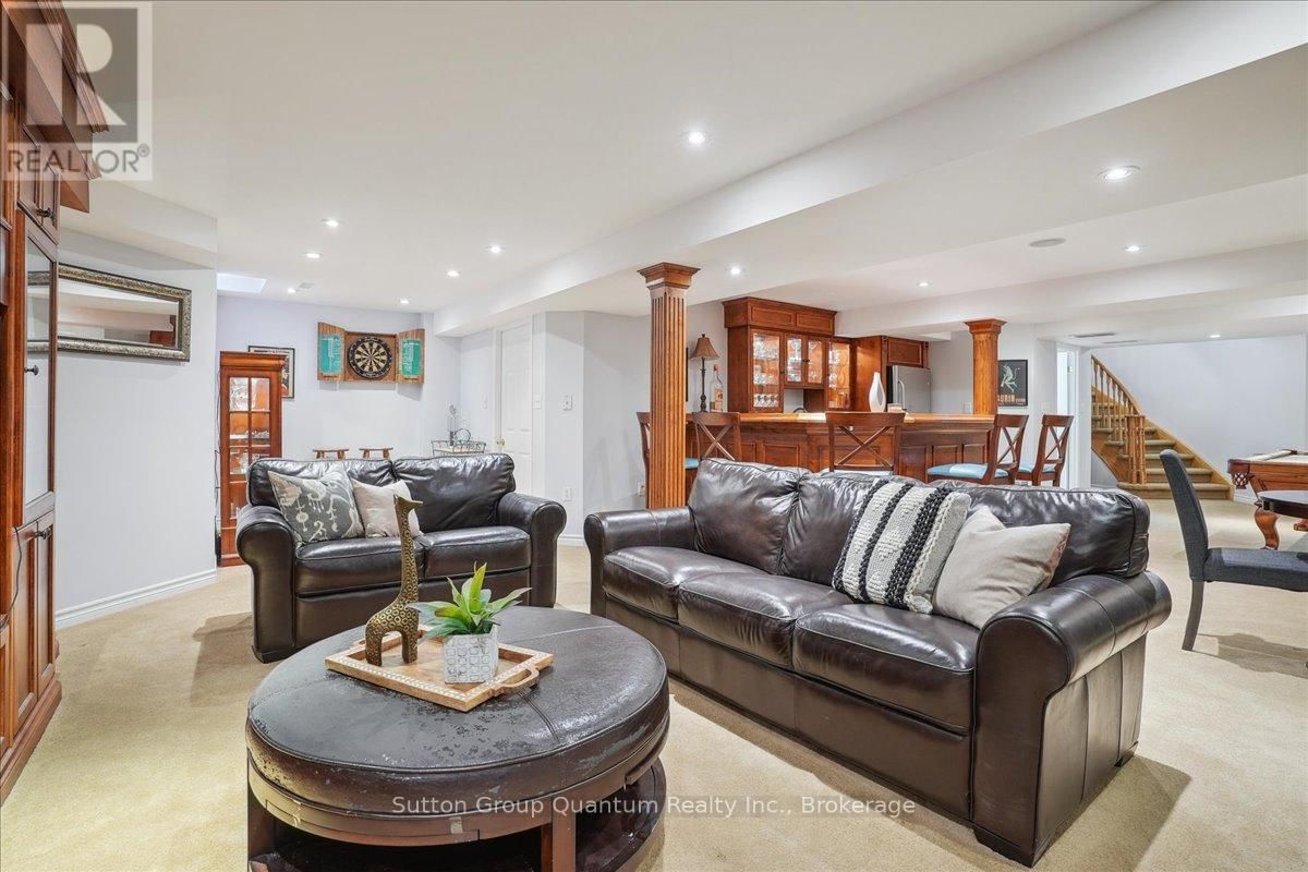 2477 LONGRIDGE CRESCENT Image 33
