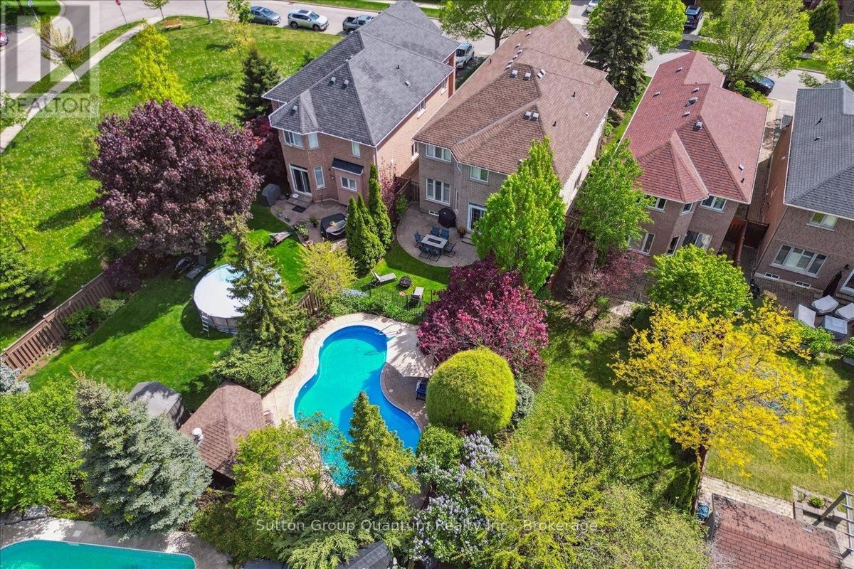 2477 LONGRIDGE CRESCENT Image 42