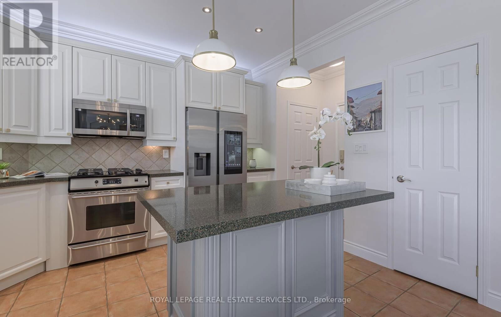 5651 ROSEVILLE COURT Image 21