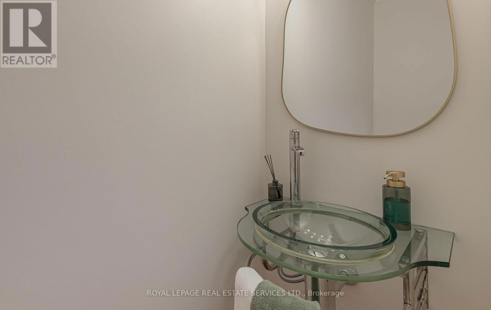 5651 ROSEVILLE COURT Image 24
