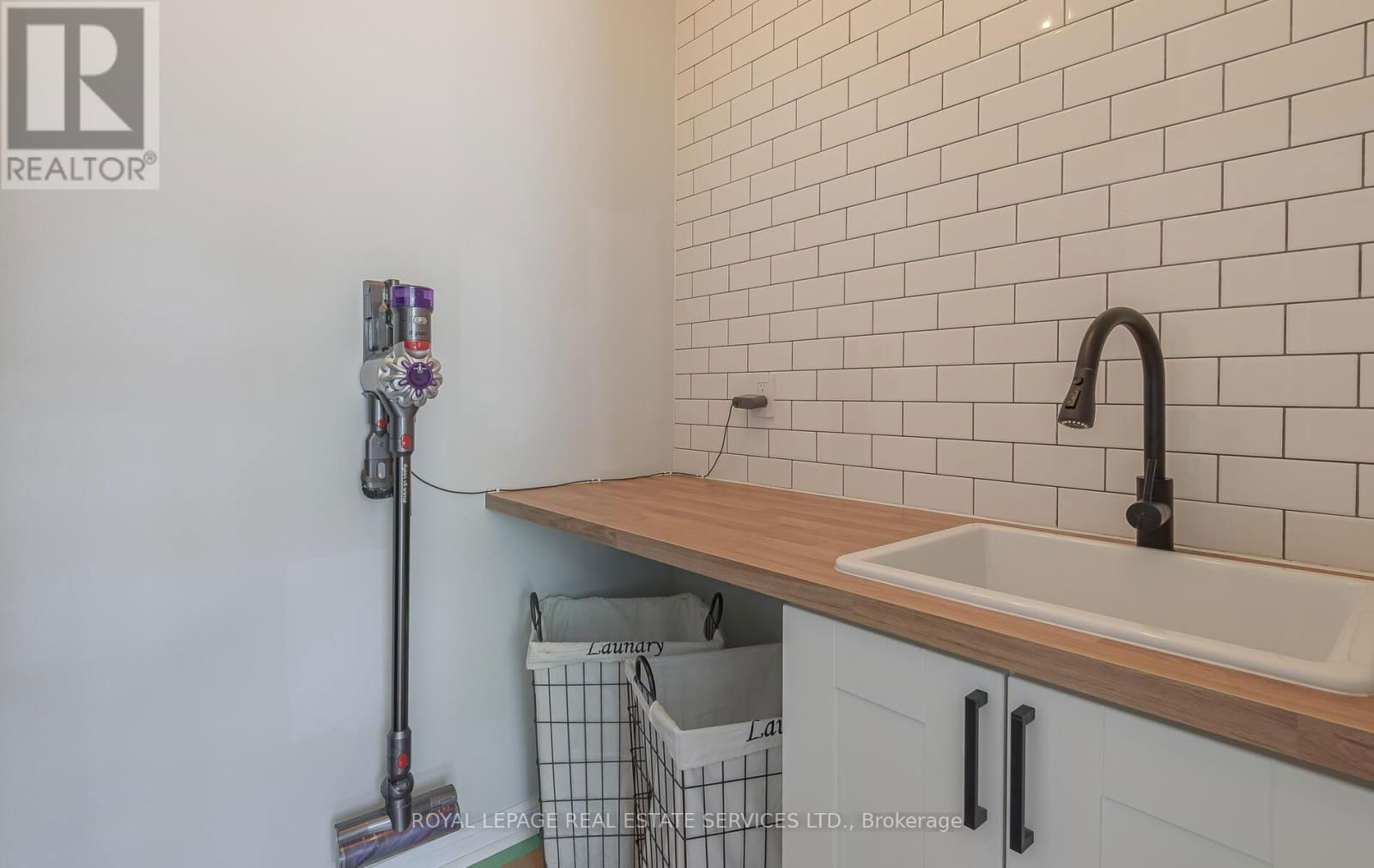 5651 ROSEVILLE COURT Image 25